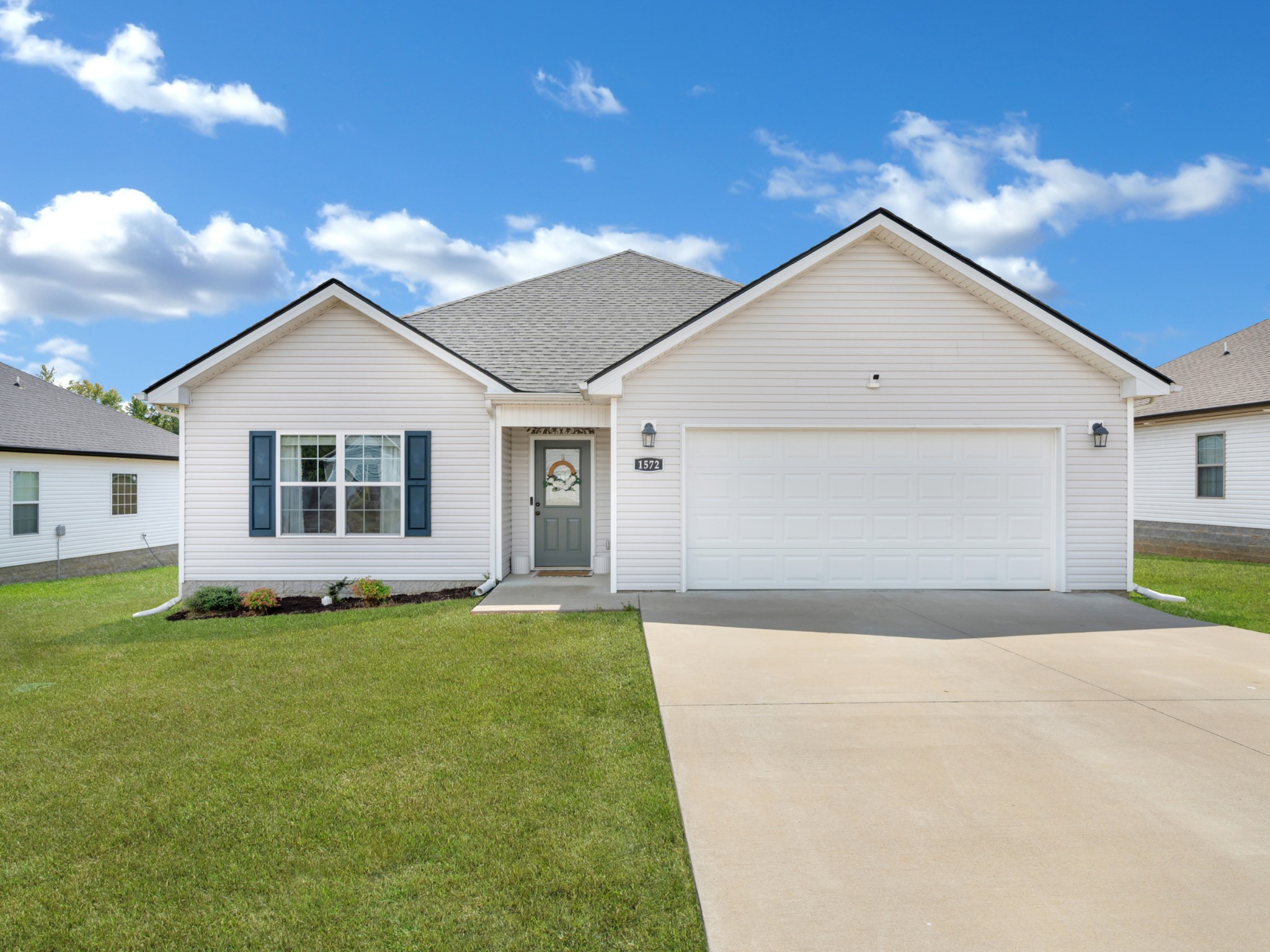 1572 Variance Dr Property Photo 1