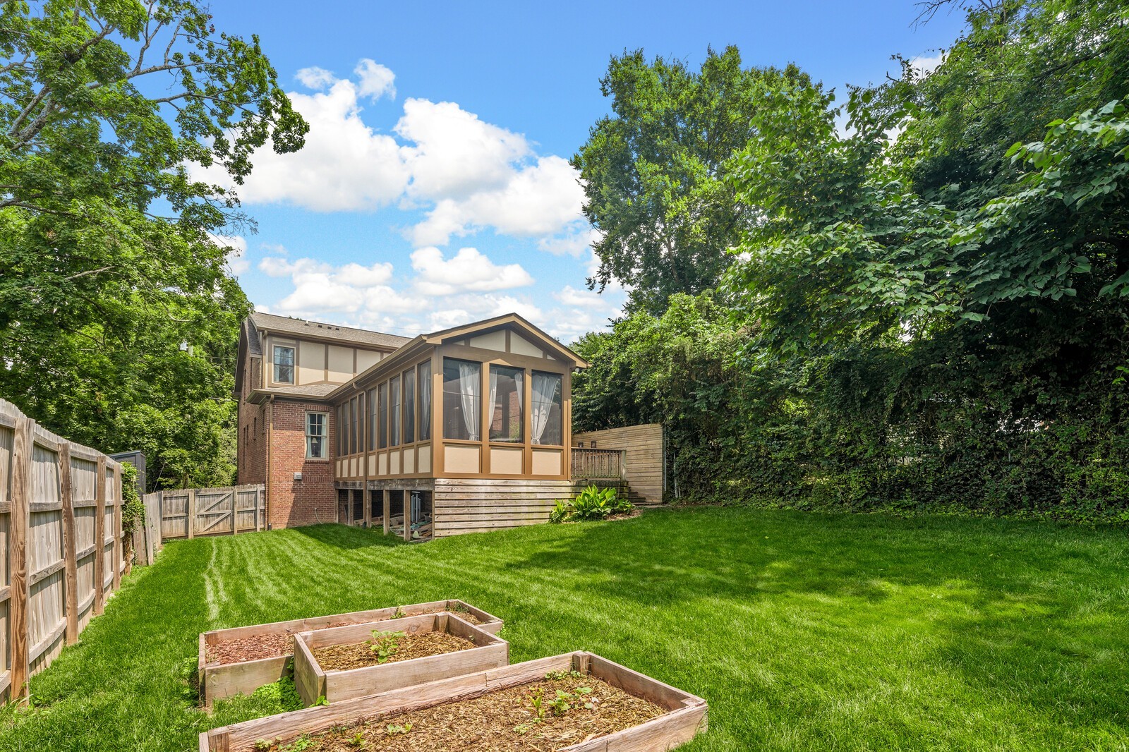 4189 Belmont Park Ter Property Photo 4