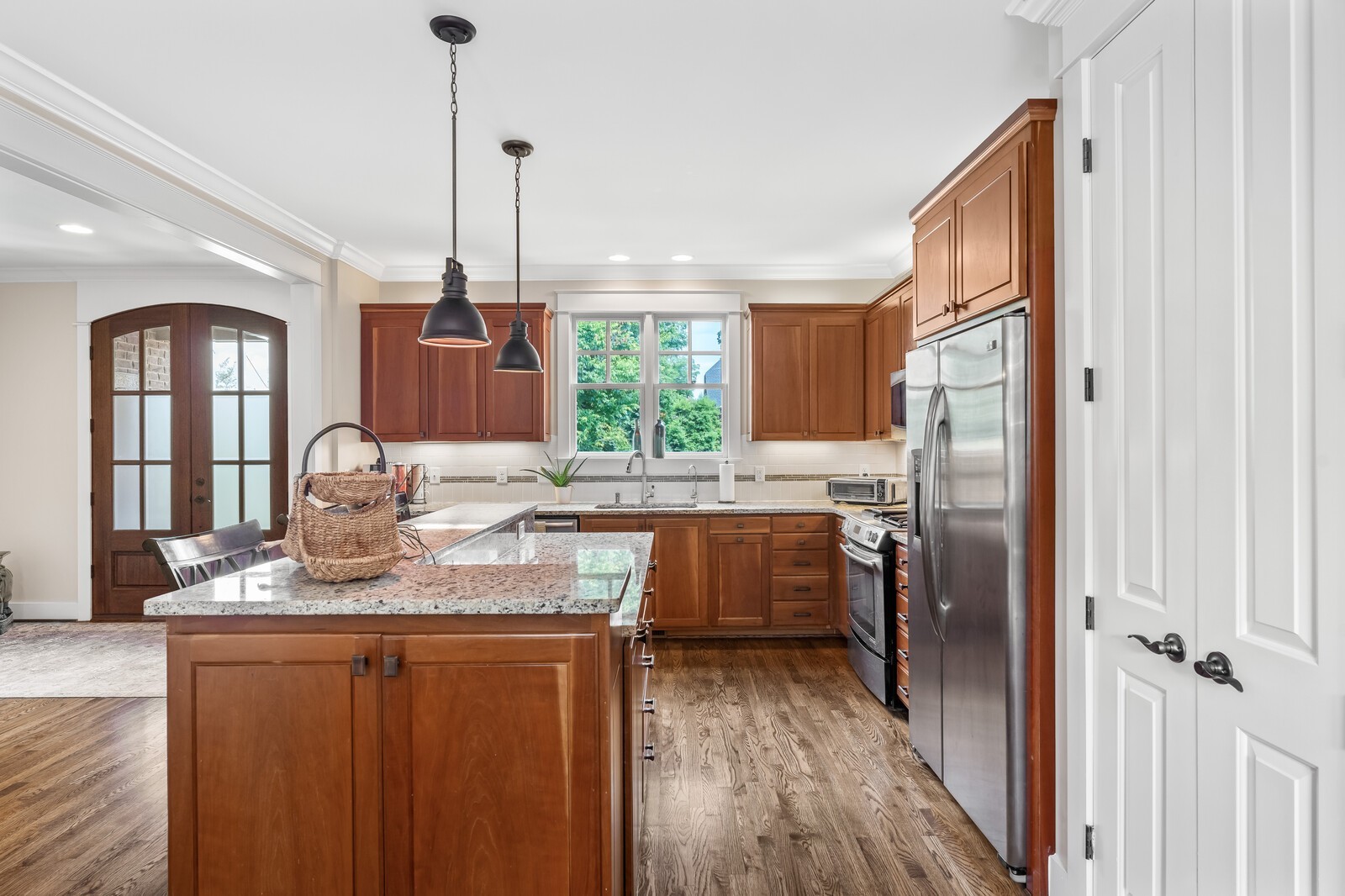 4189 Belmont Park Ter Property Photo 12