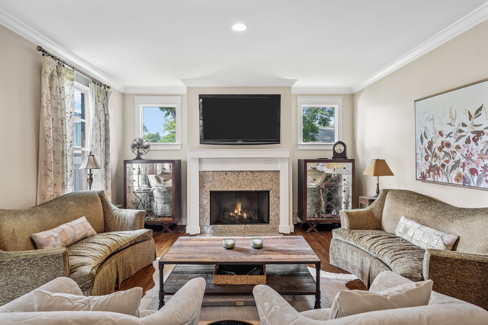 4189 Belmont Park Ter Property Photo 16