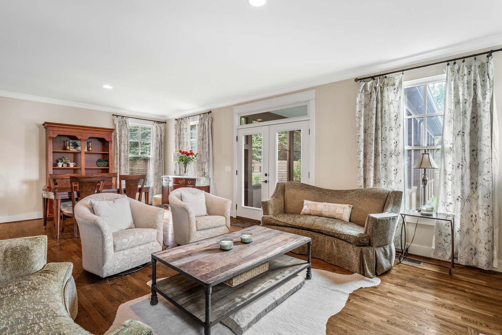 4189 Belmont Park Ter Property Photo 17