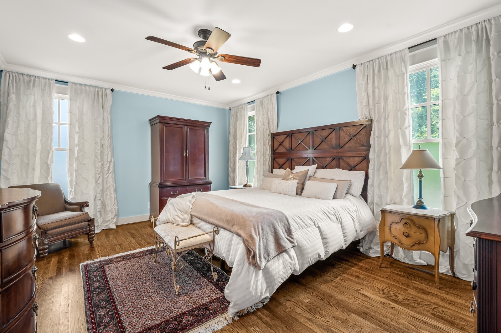 4189 Belmont Park Ter Property Photo 18