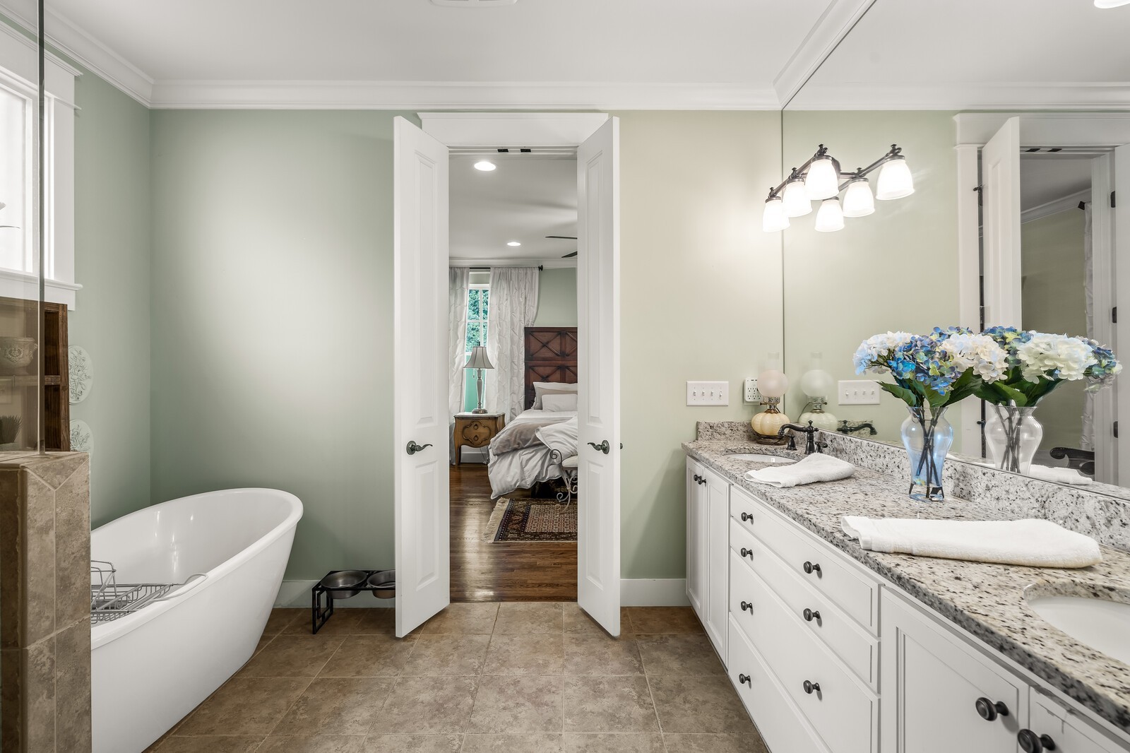 4189 Belmont Park Ter Property Photo 21