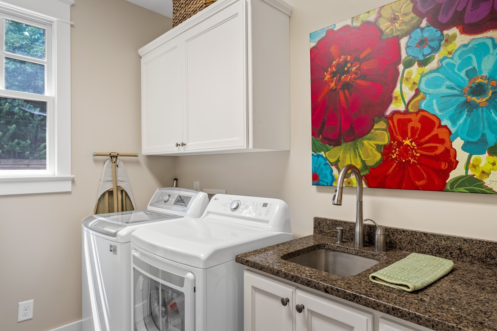 4189 Belmont Park Ter Property Photo 24