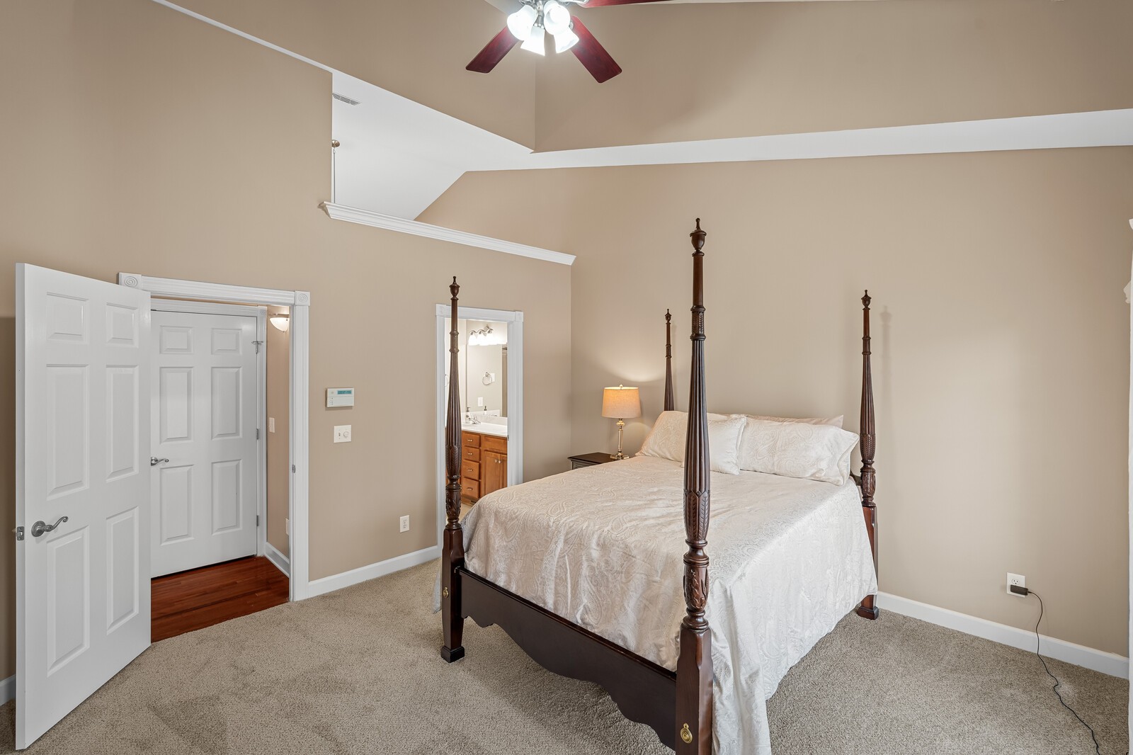 320 Riverstone Blvd Property Photo 15