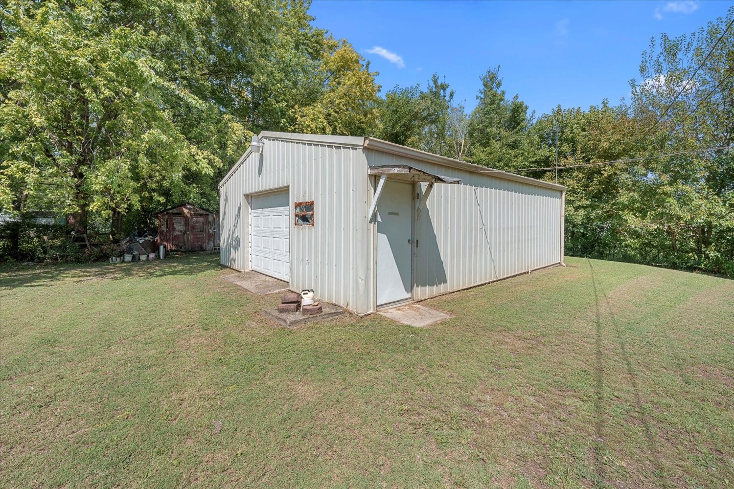 412 E College St Property Photo 19