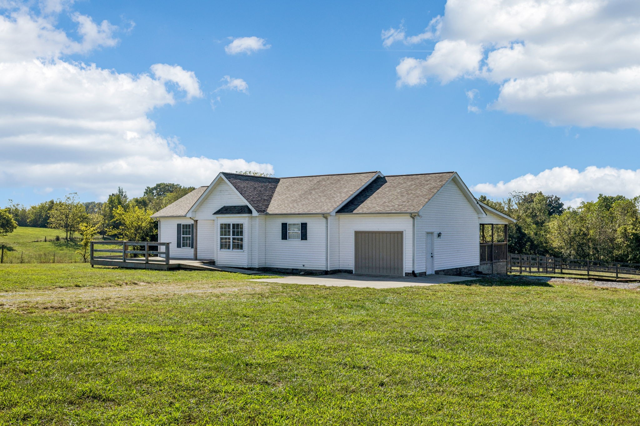 3978 Bilbrey Dr Property Photo 2