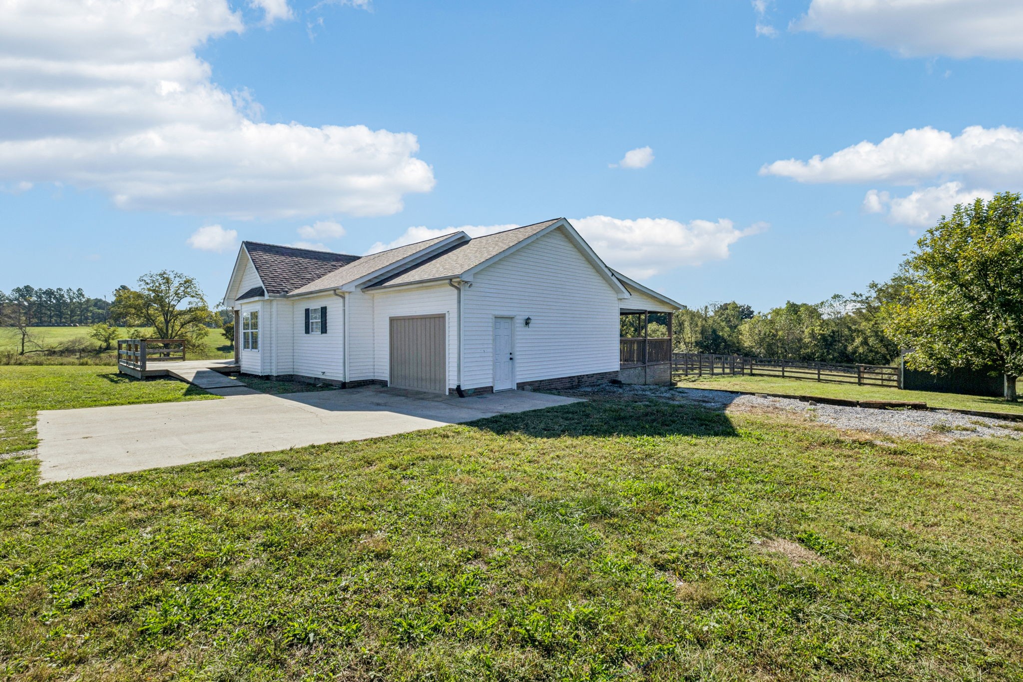 3978 Bilbrey Dr Property Photo 3