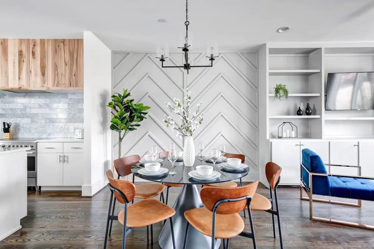 1033 Wedgewood Ave Property Photo 1