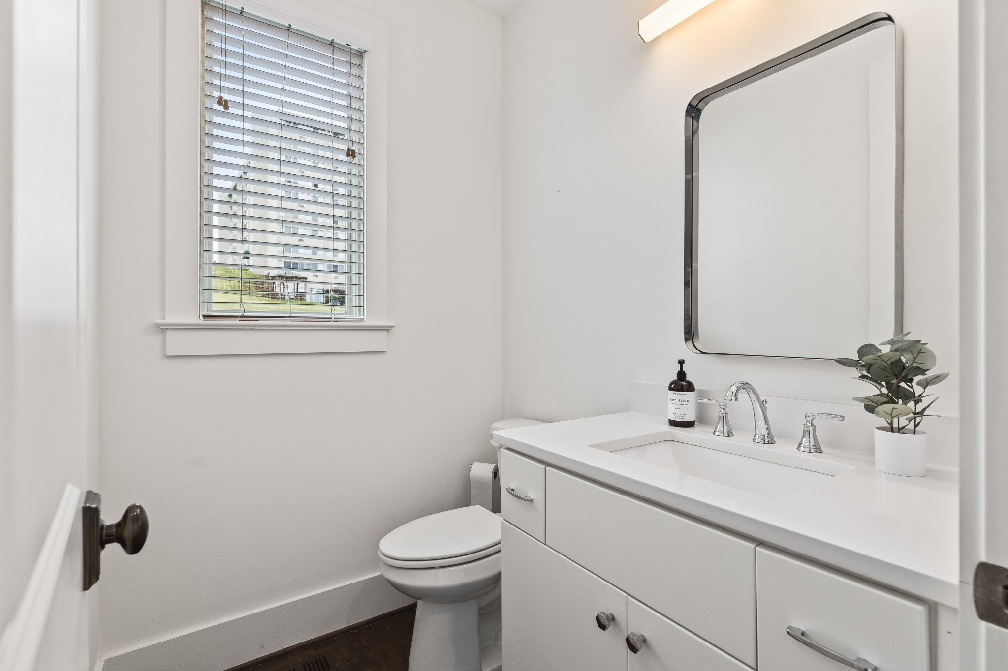 1033 Wedgewood Ave Property Photo 23