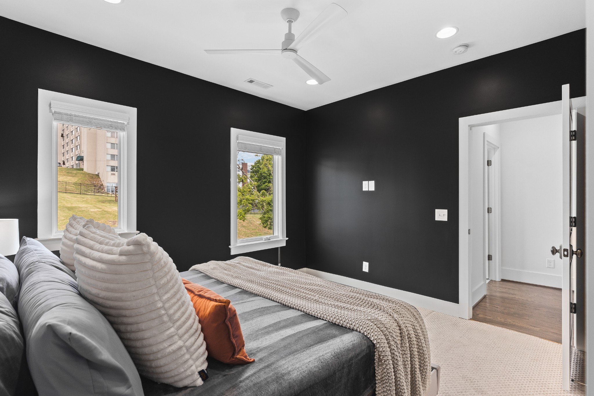 1033 Wedgewood Ave Property Photo 27