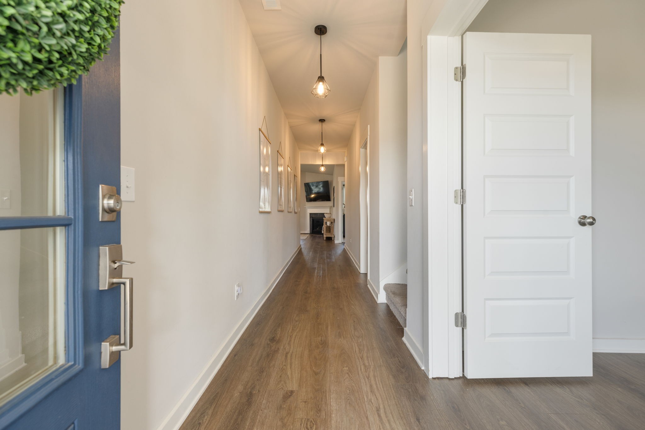 1006 Ewell Farm Cir Property Photo 5