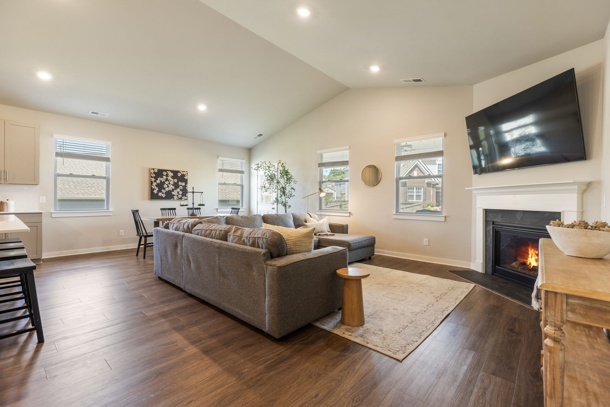 1006 Ewell Farm Cir Property Photo 8