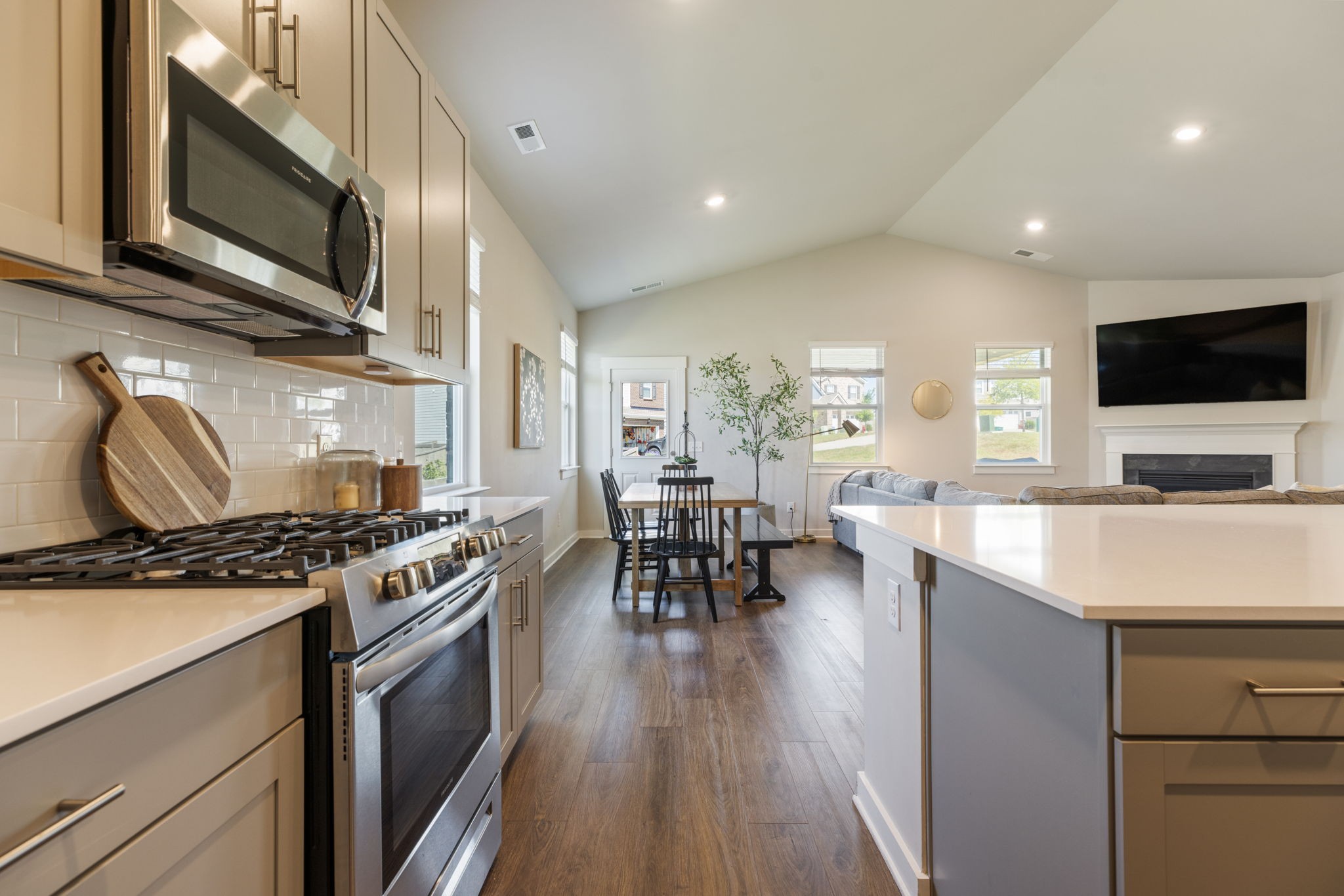 1006 Ewell Farm Cir Property Photo 14