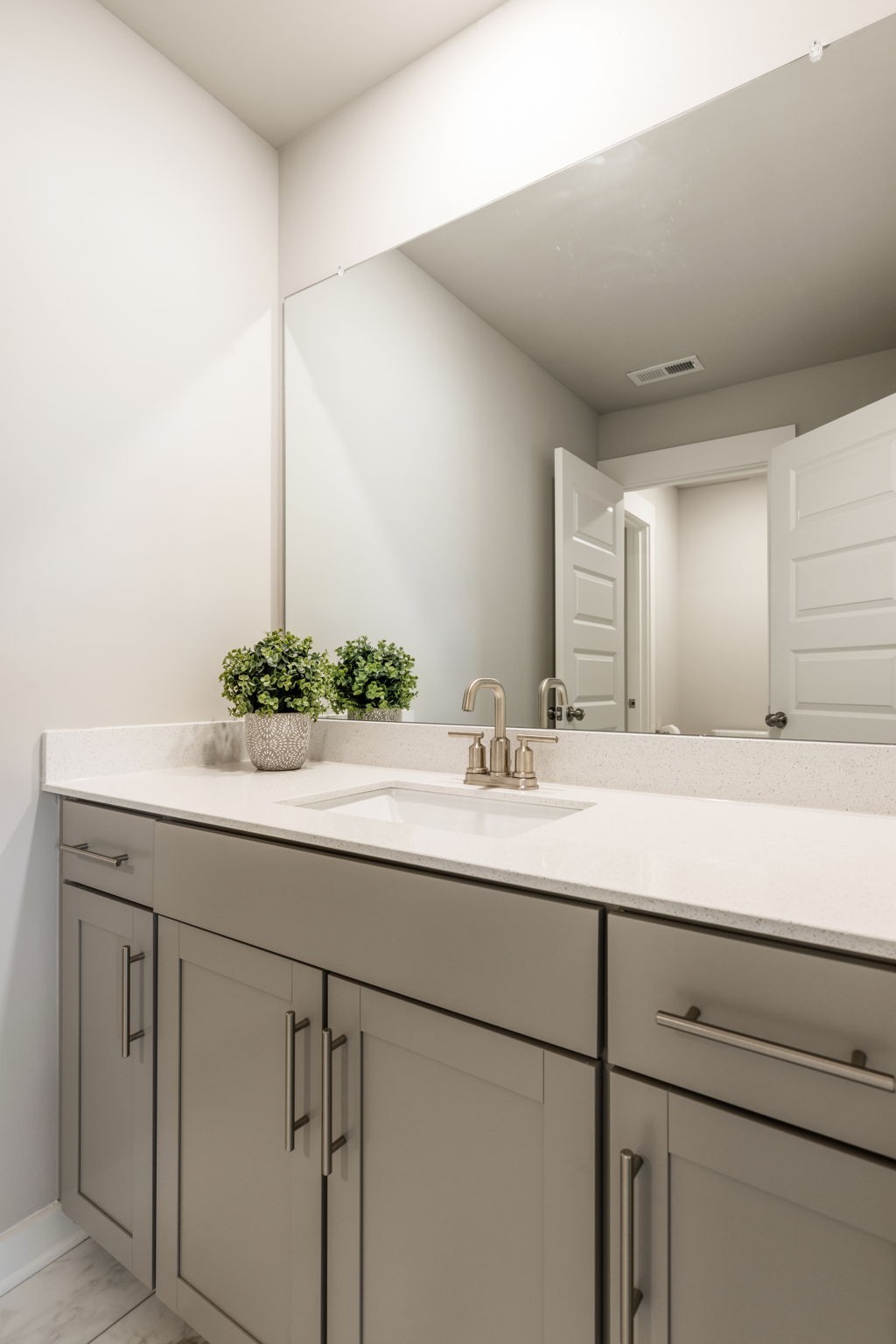 1006 Ewell Farm Cir Property Photo 31