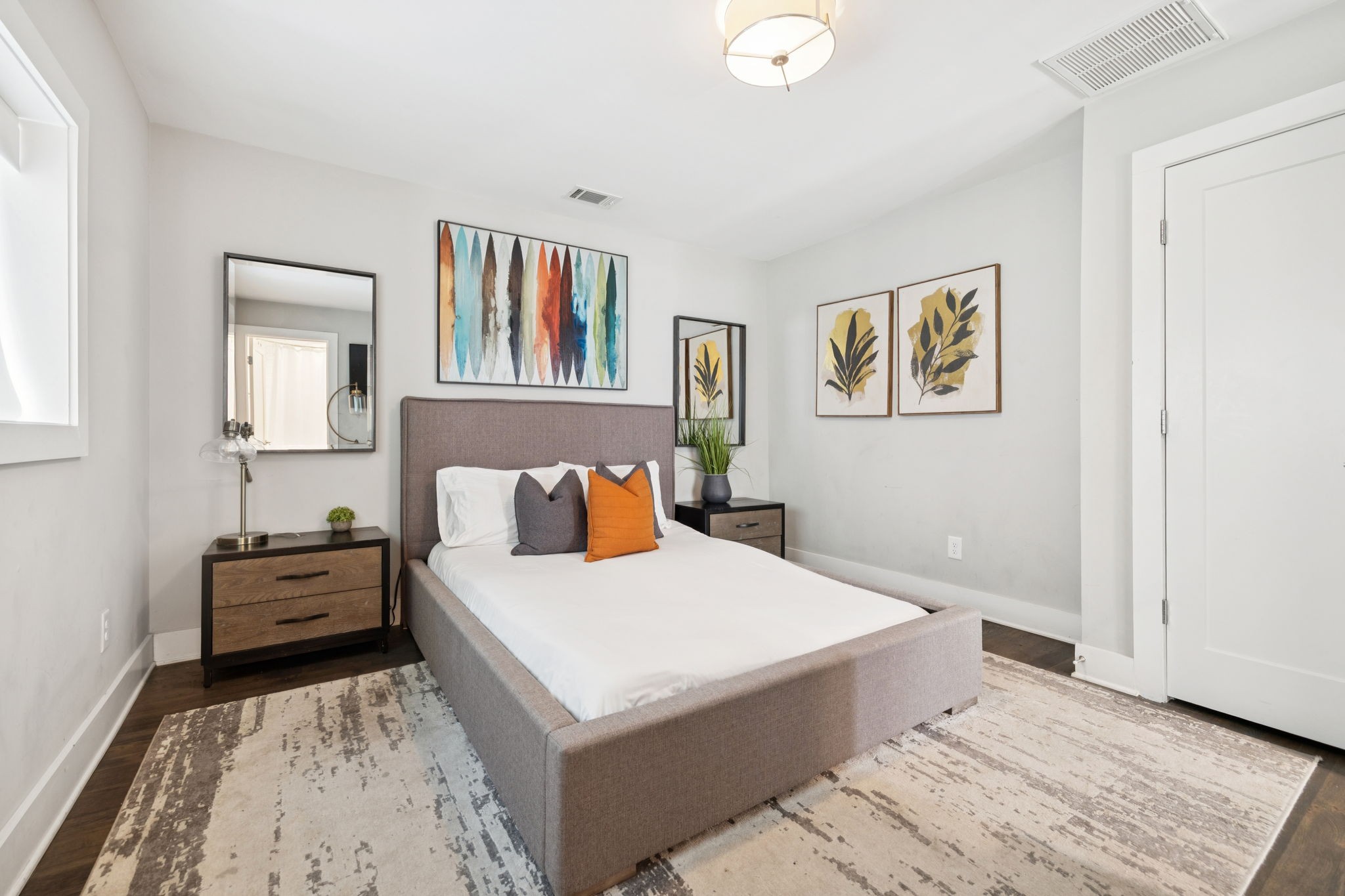 1011b 12th Ave, N Property Photo 5