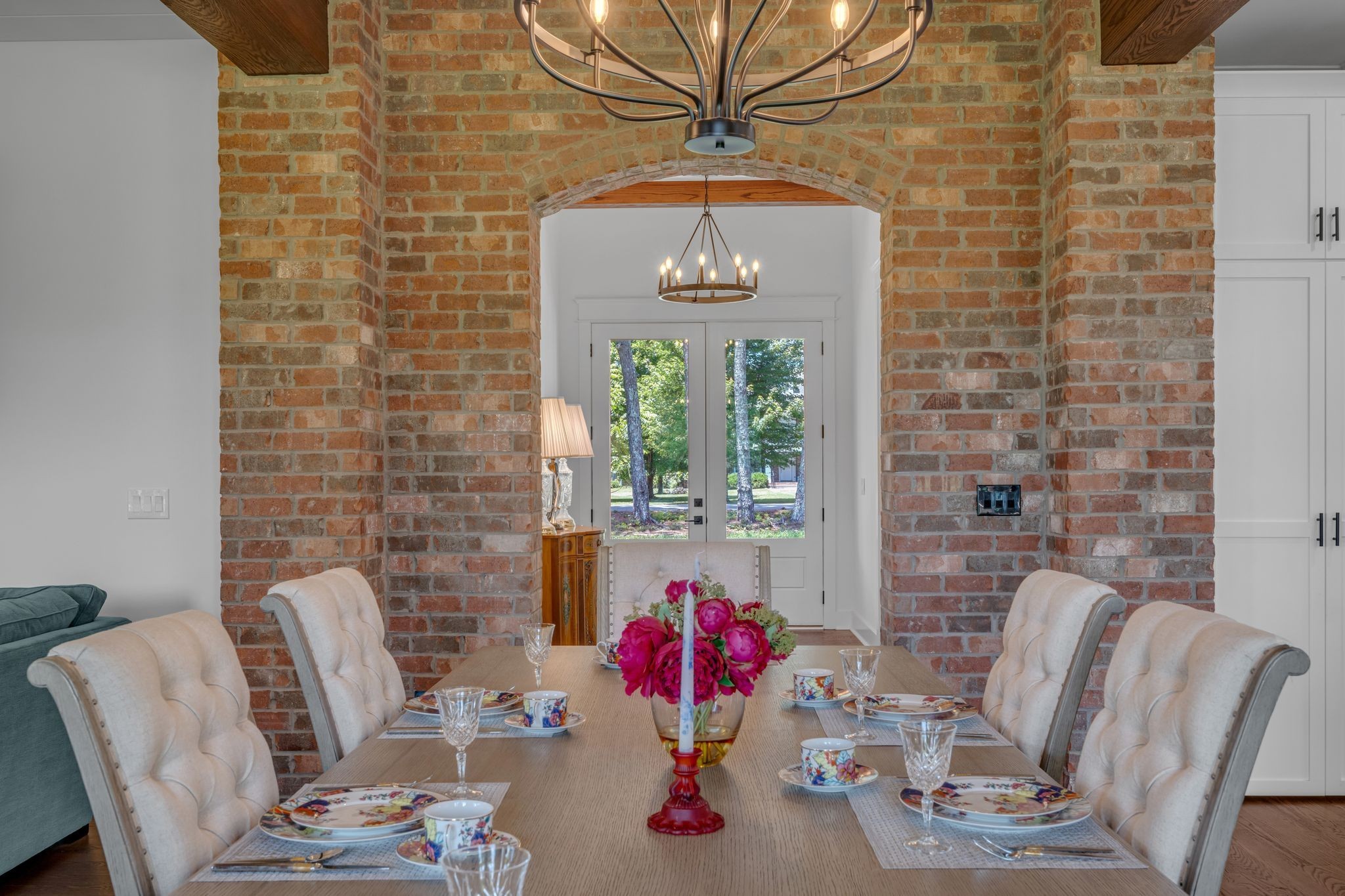 445 Old Pond Ln Property Photo 14