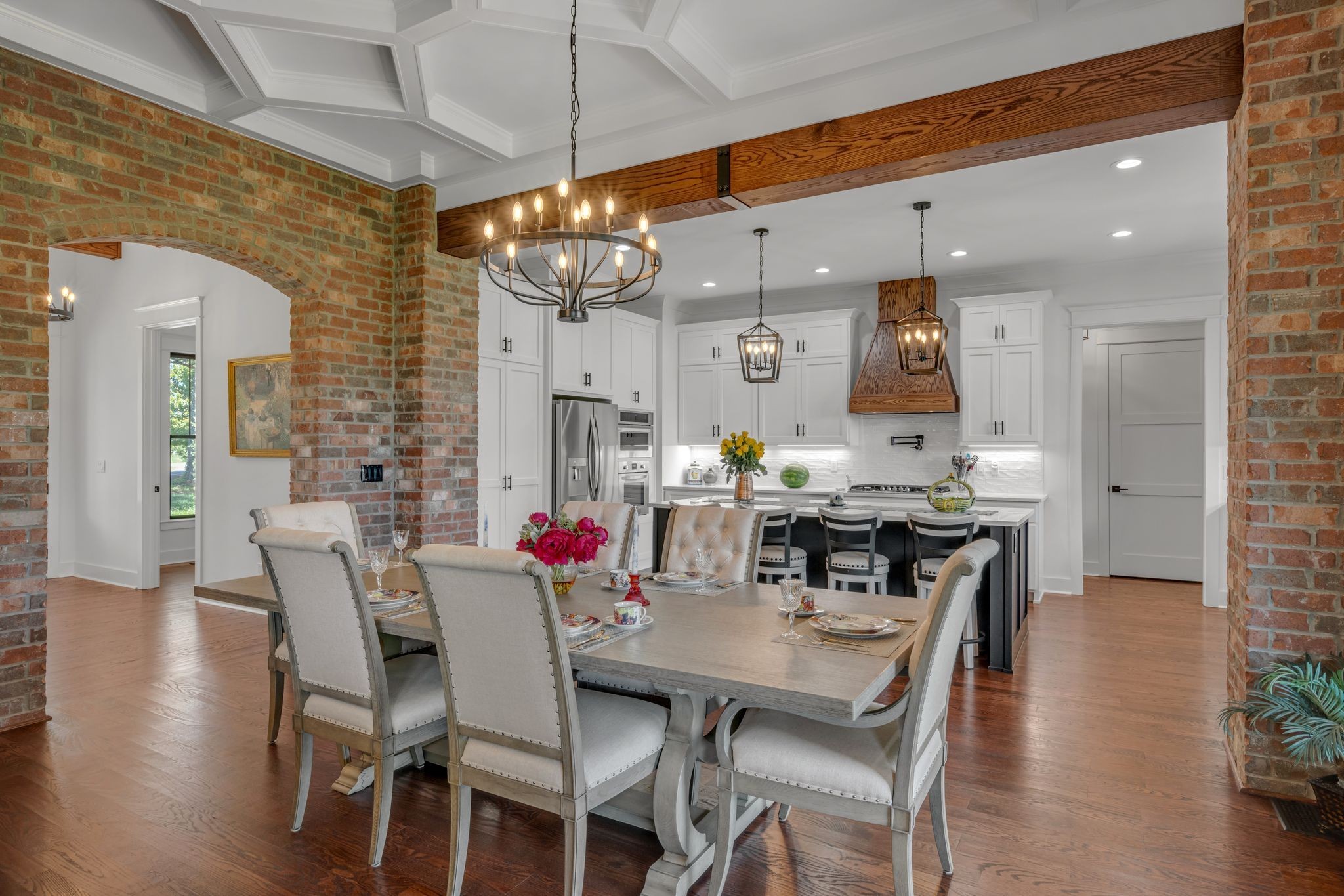 445 Old Pond Ln Property Photo 16