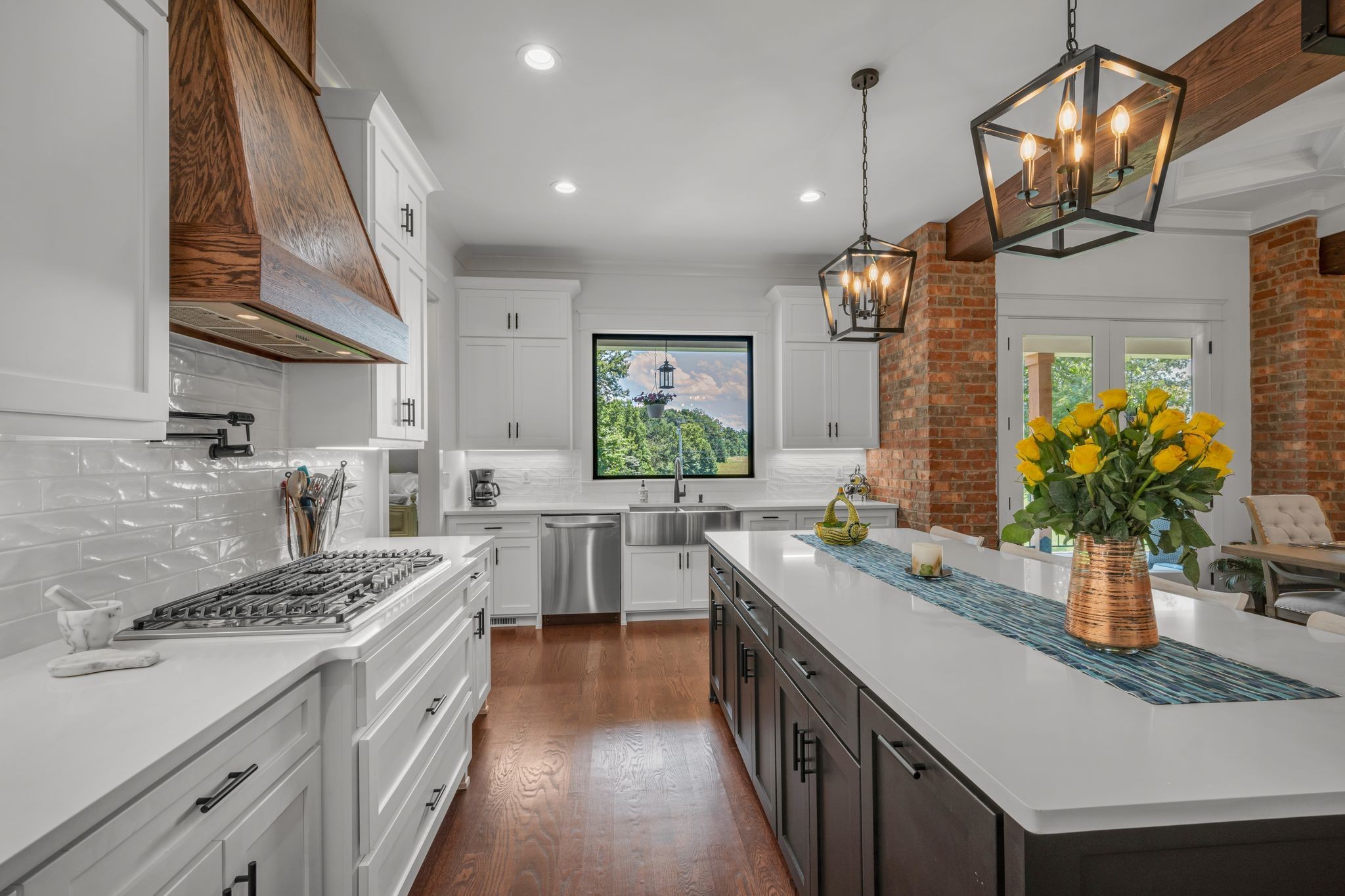 445 Old Pond Ln Property Photo 23