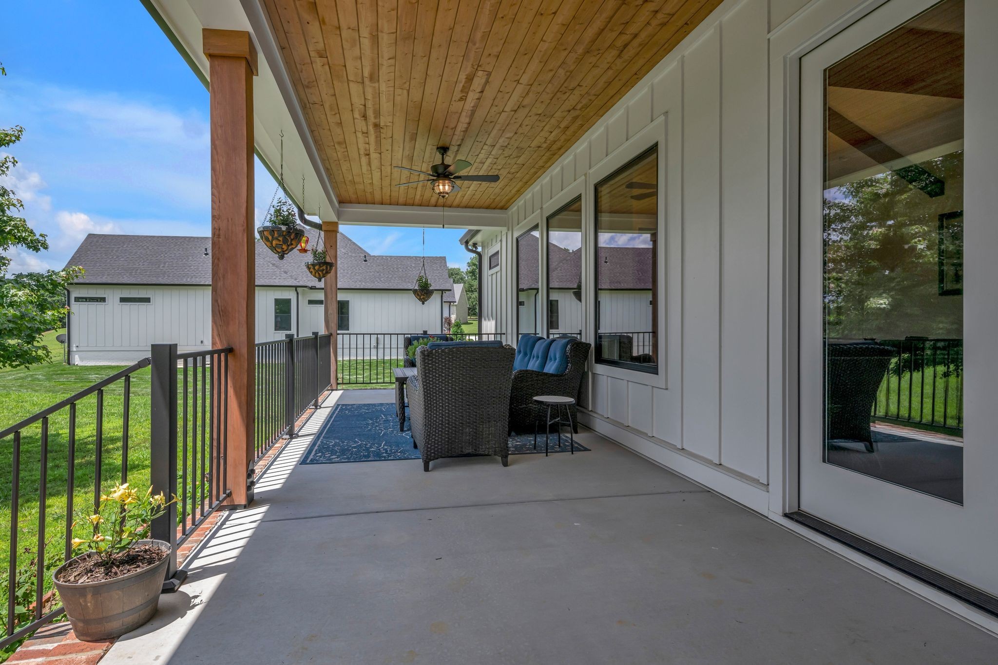 445 Old Pond Ln Property Photo 60