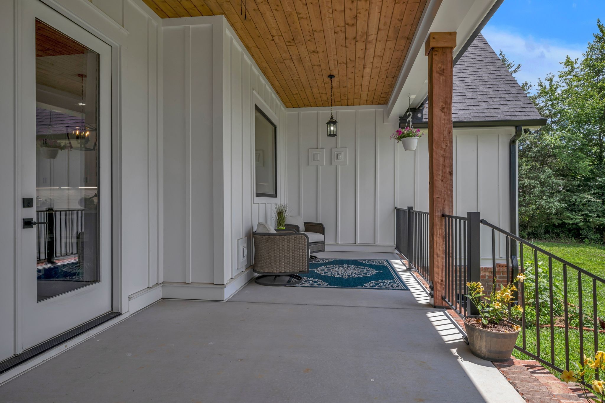 445 Old Pond Ln Property Photo 61