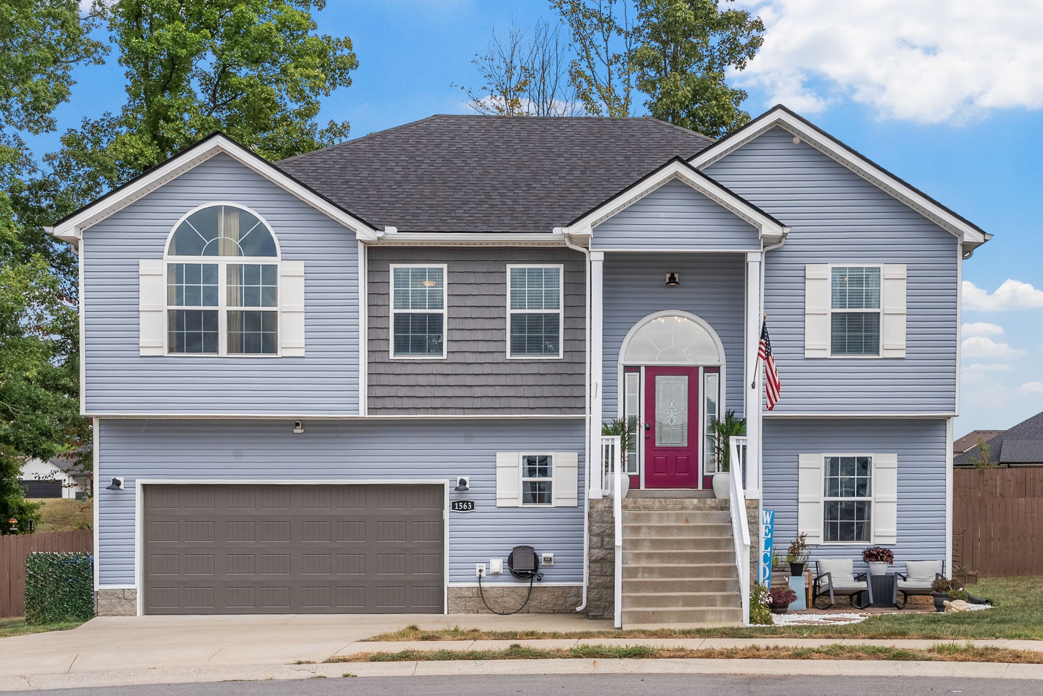 1563 Variance Dr Property Photo 1