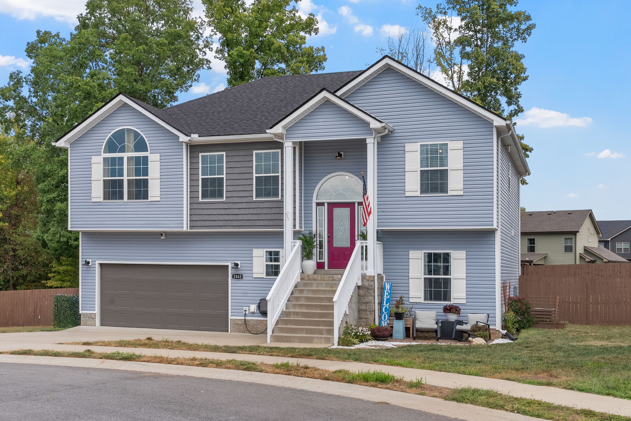 1563 Variance Dr Property Photo 2