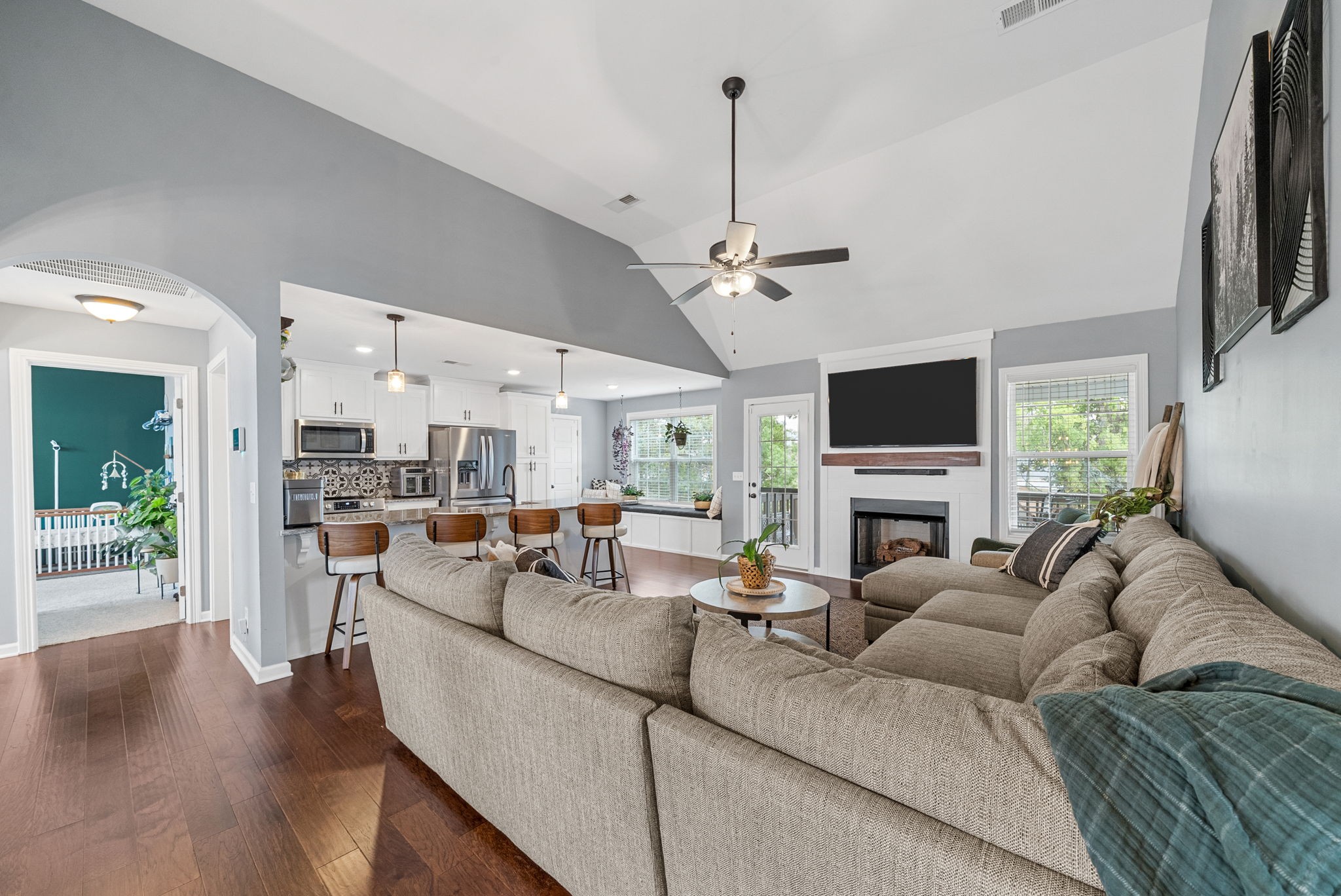 1563 Variance Dr Property Photo 5