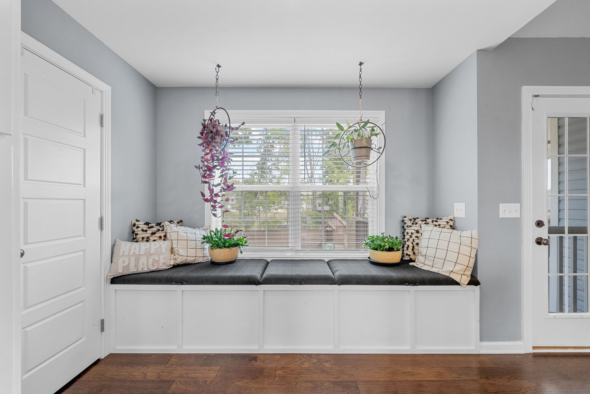 1563 Variance Dr Property Photo 9