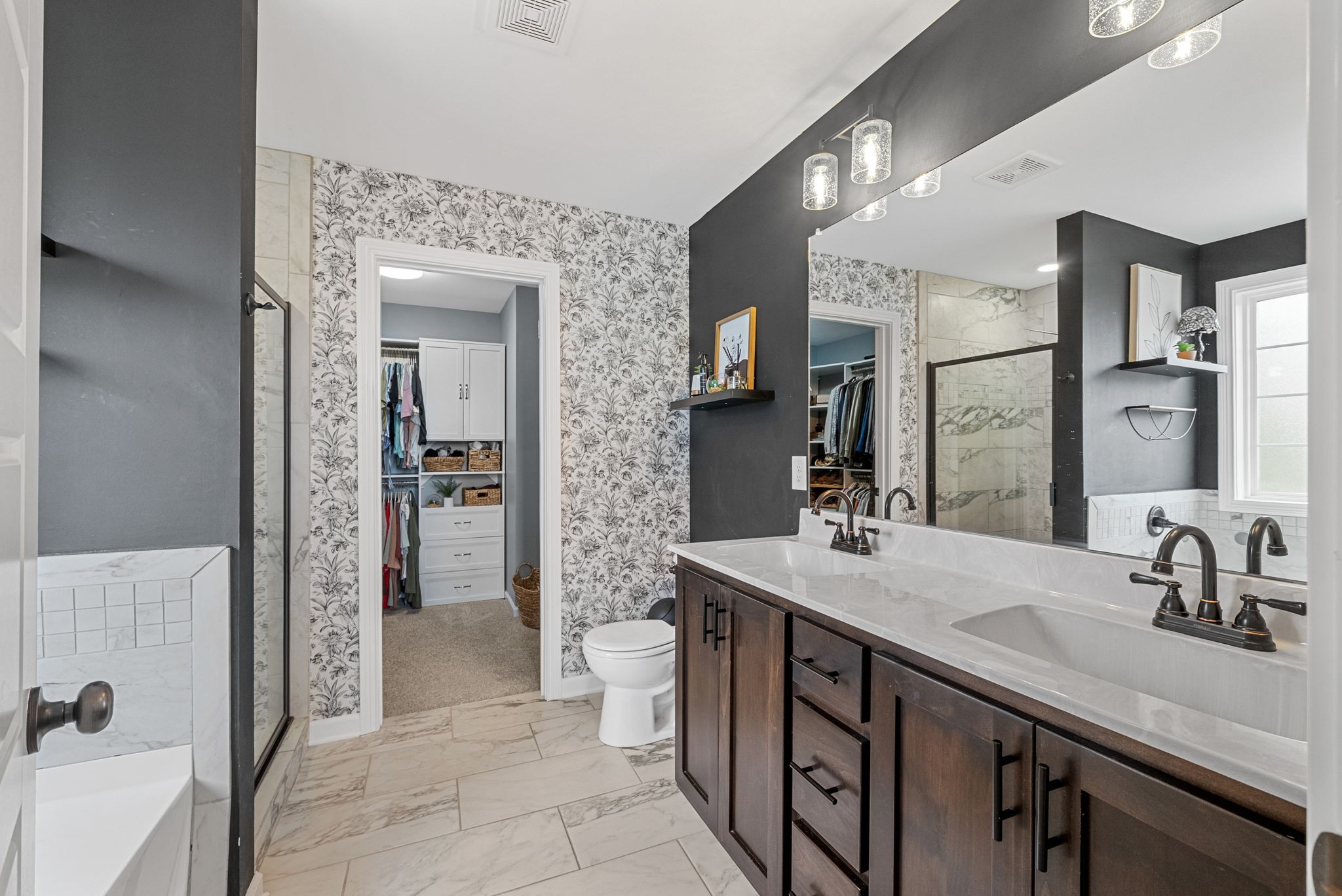 1563 Variance Dr Property Photo 18