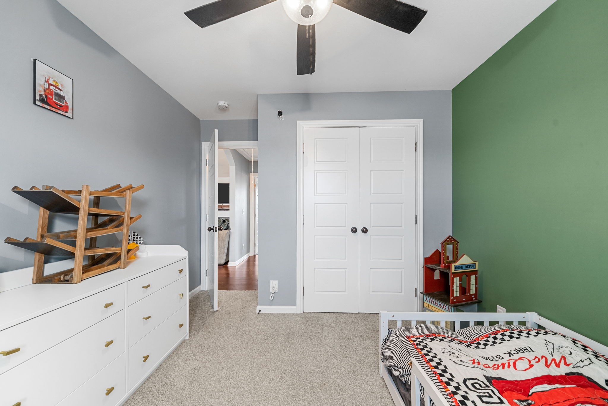 1563 Variance Dr Property Photo 22