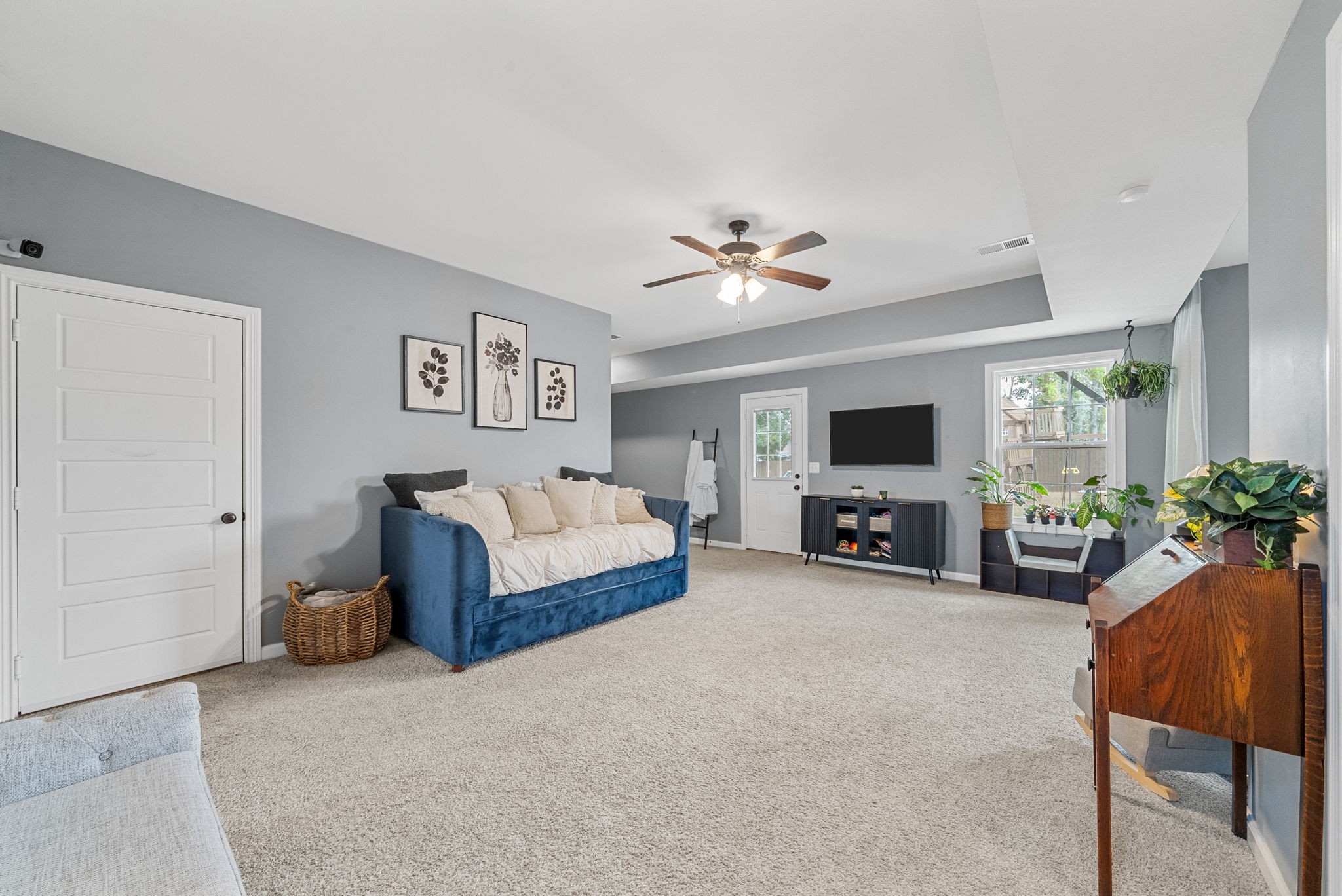 1563 Variance Dr Property Photo 26