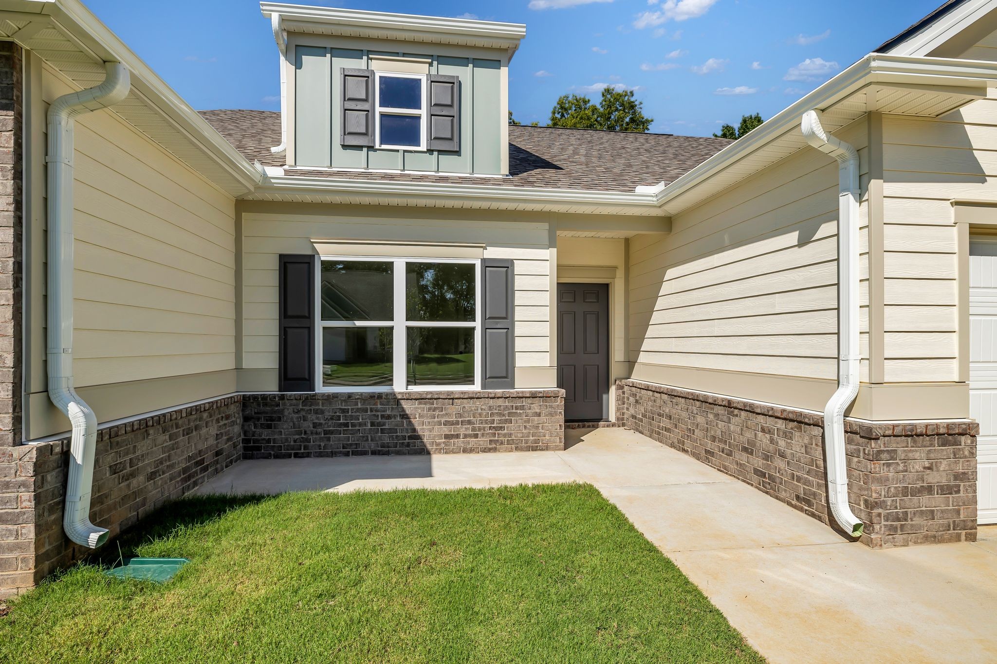 553 Nightengale Ridge Dr Property Photo 4