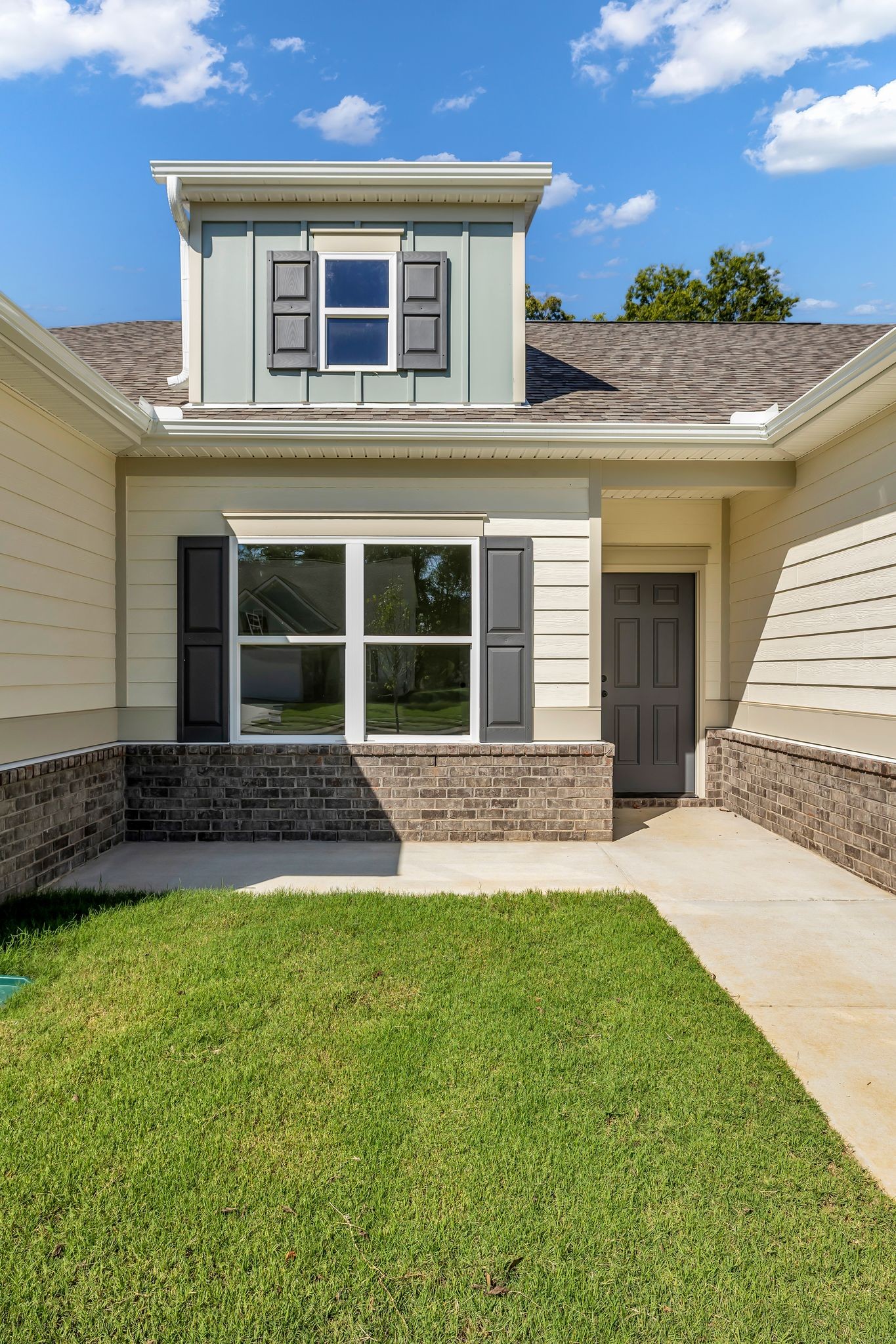 553 Nightengale Ridge Dr Property Photo 5