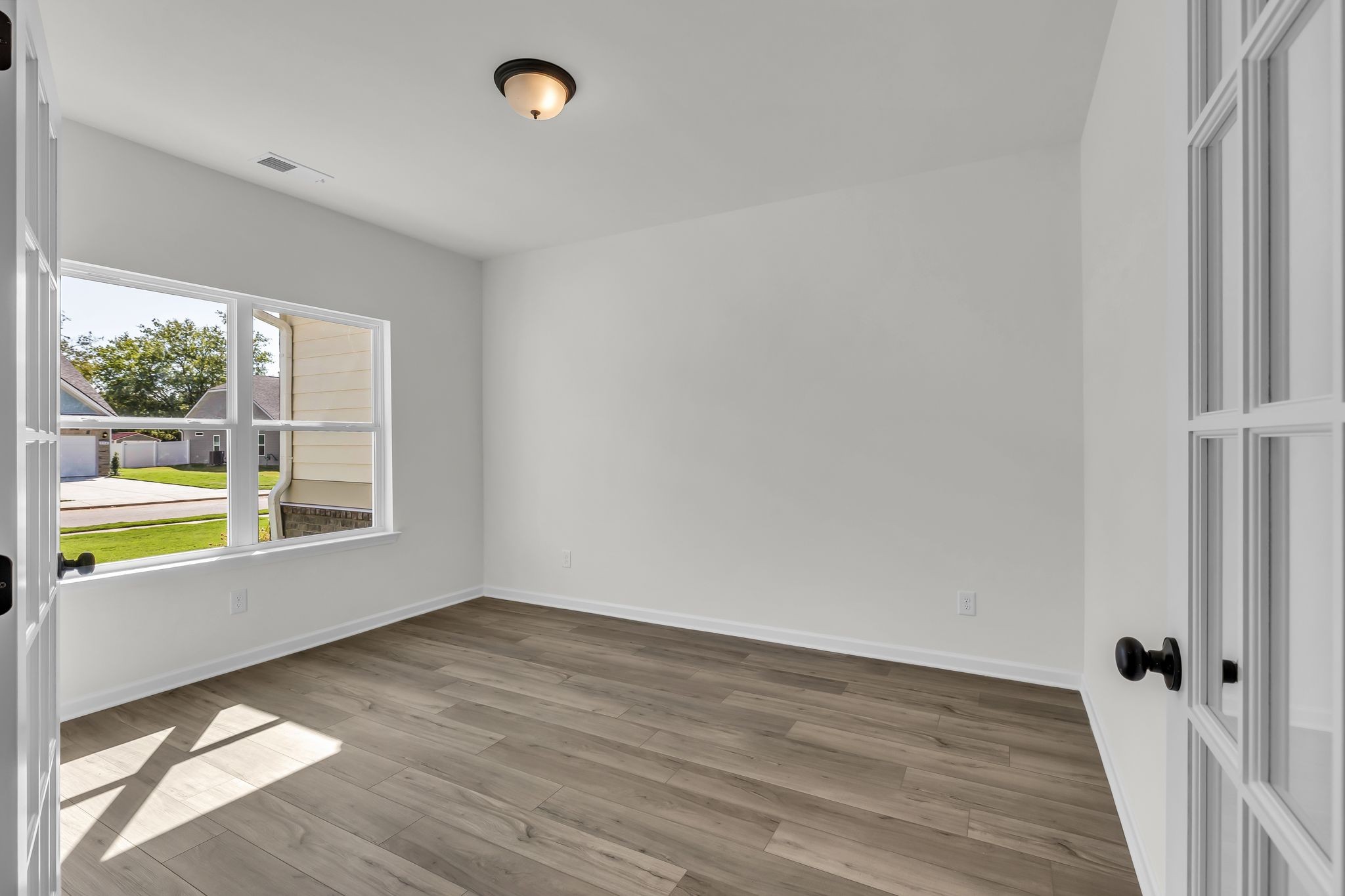 553 Nightengale Ridge Dr Property Photo 8