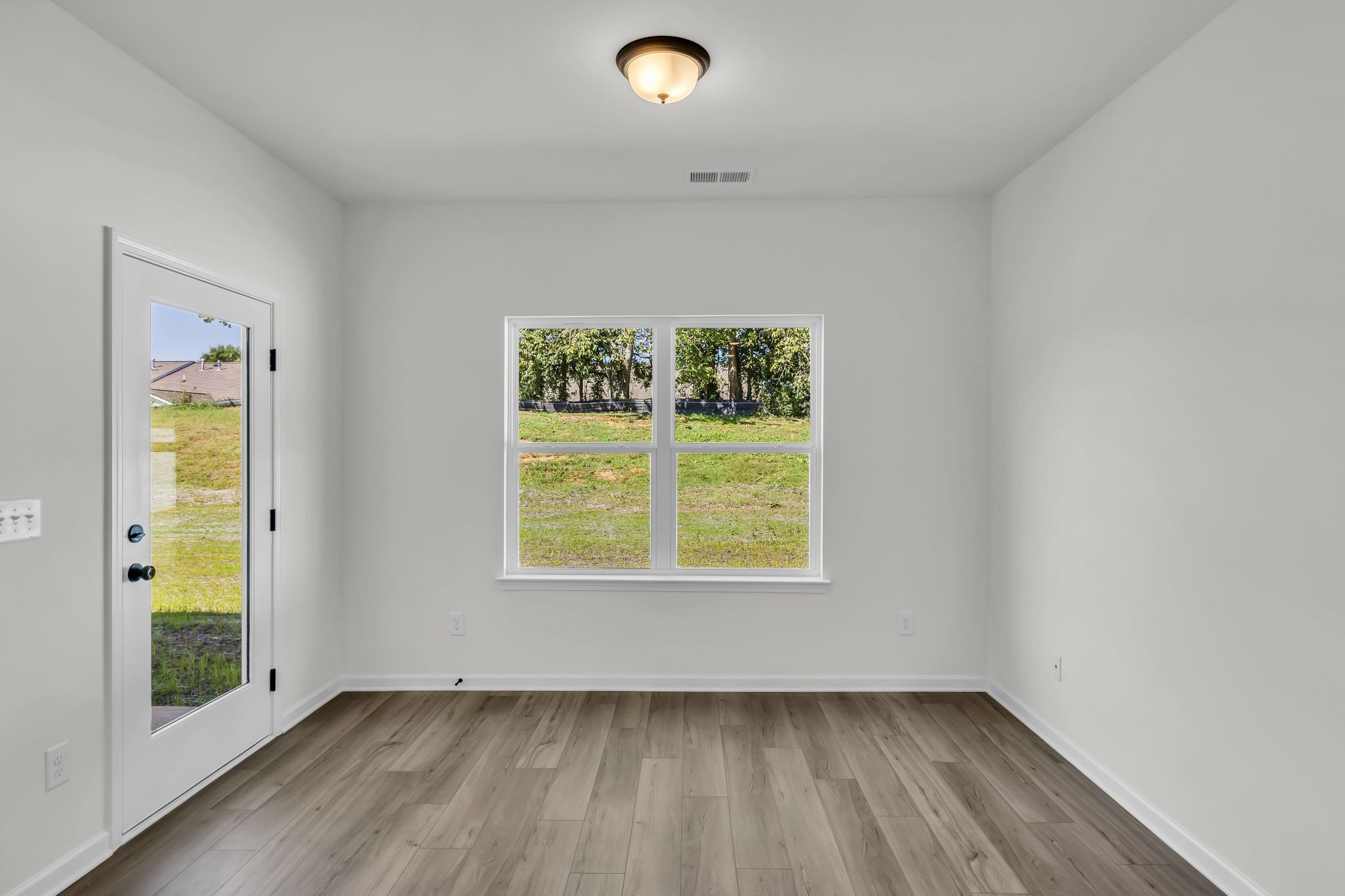 553 Nightengale Ridge Dr Property Photo 16