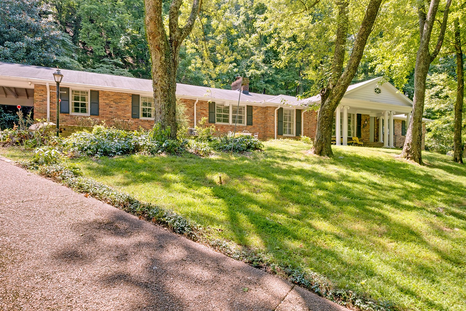 1155 Crater Hill Dr Property Photo 5