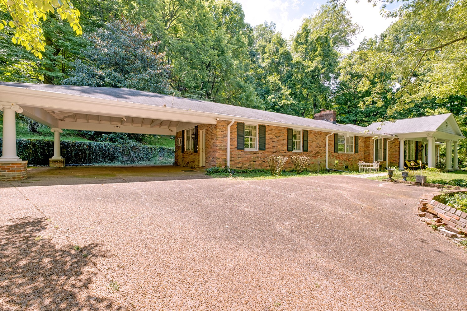 1155 Crater Hill Dr Property Photo 6