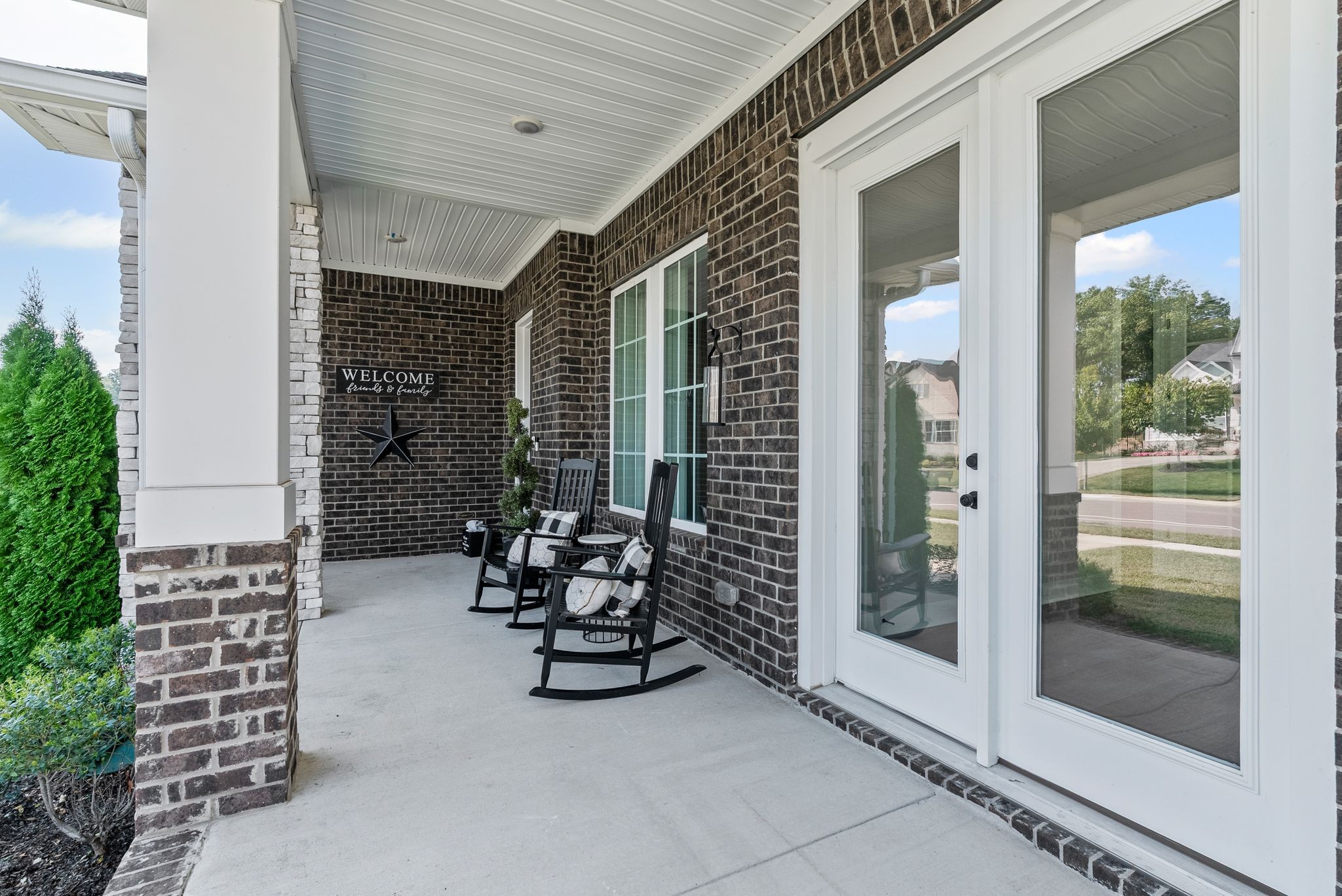 2195 Broadway St Property Photo 3