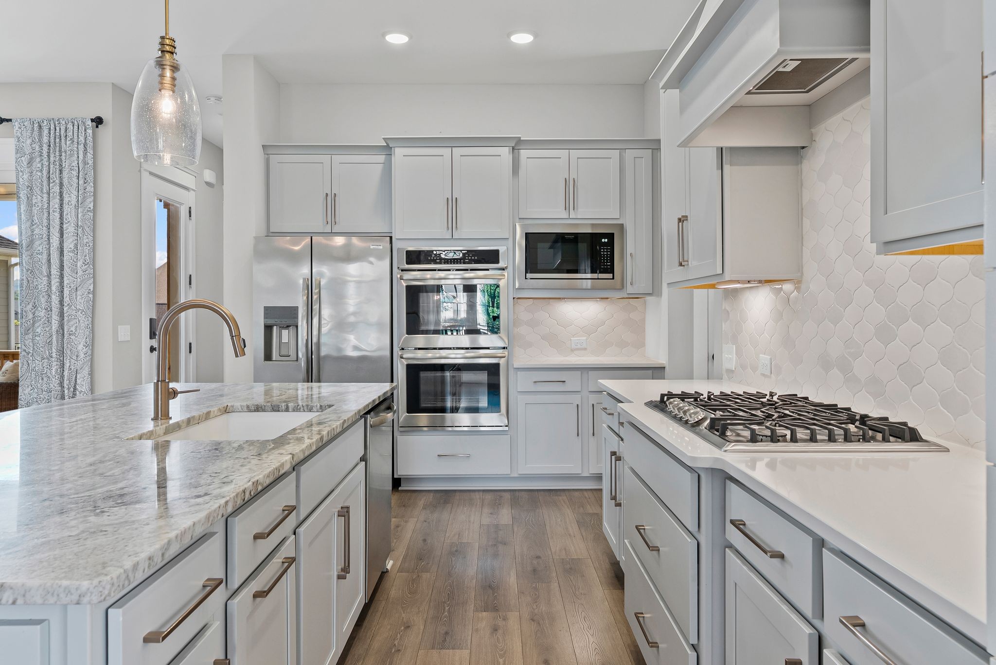 2195 Broadway St Property Photo 5