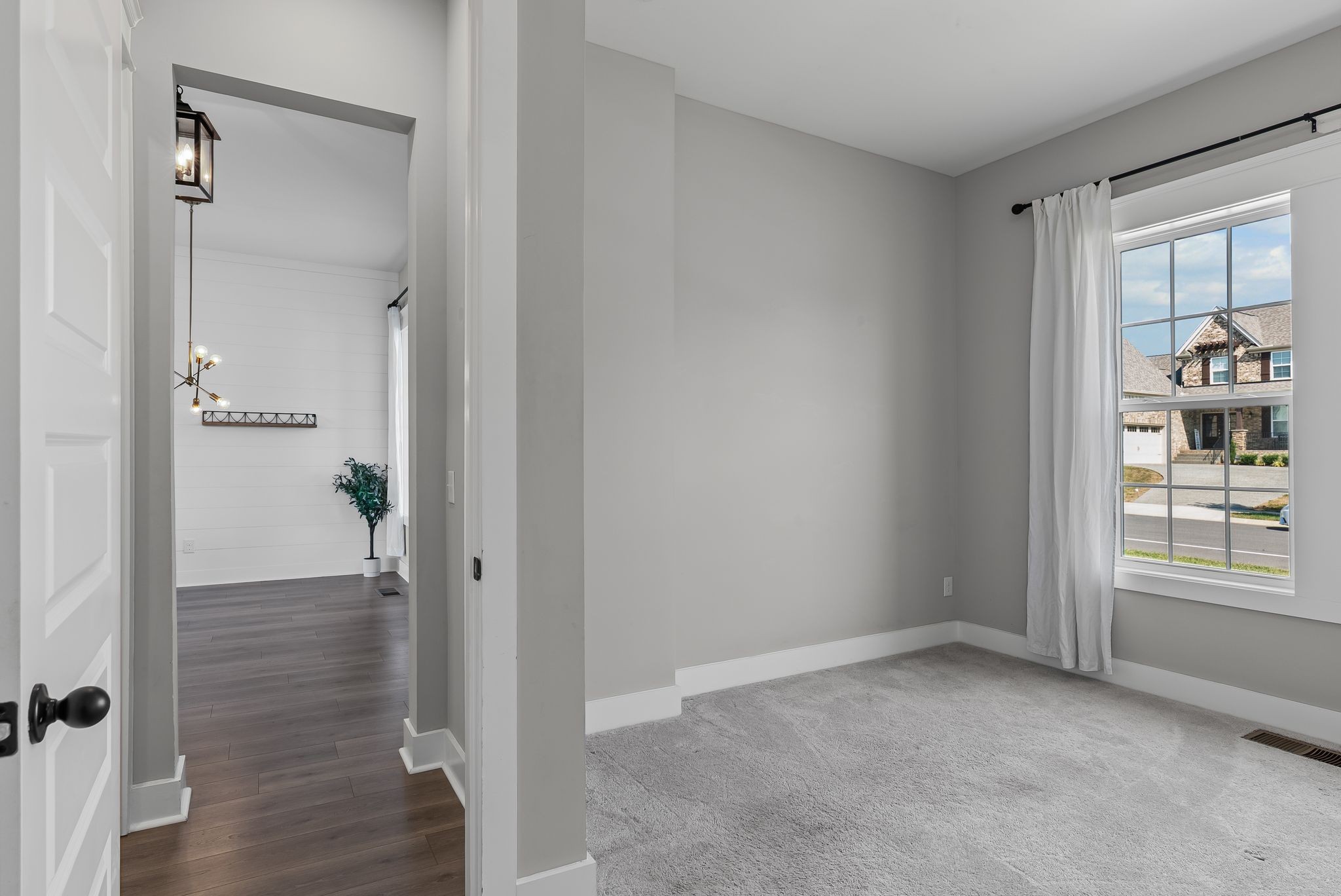 2195 Broadway St Property Photo 22