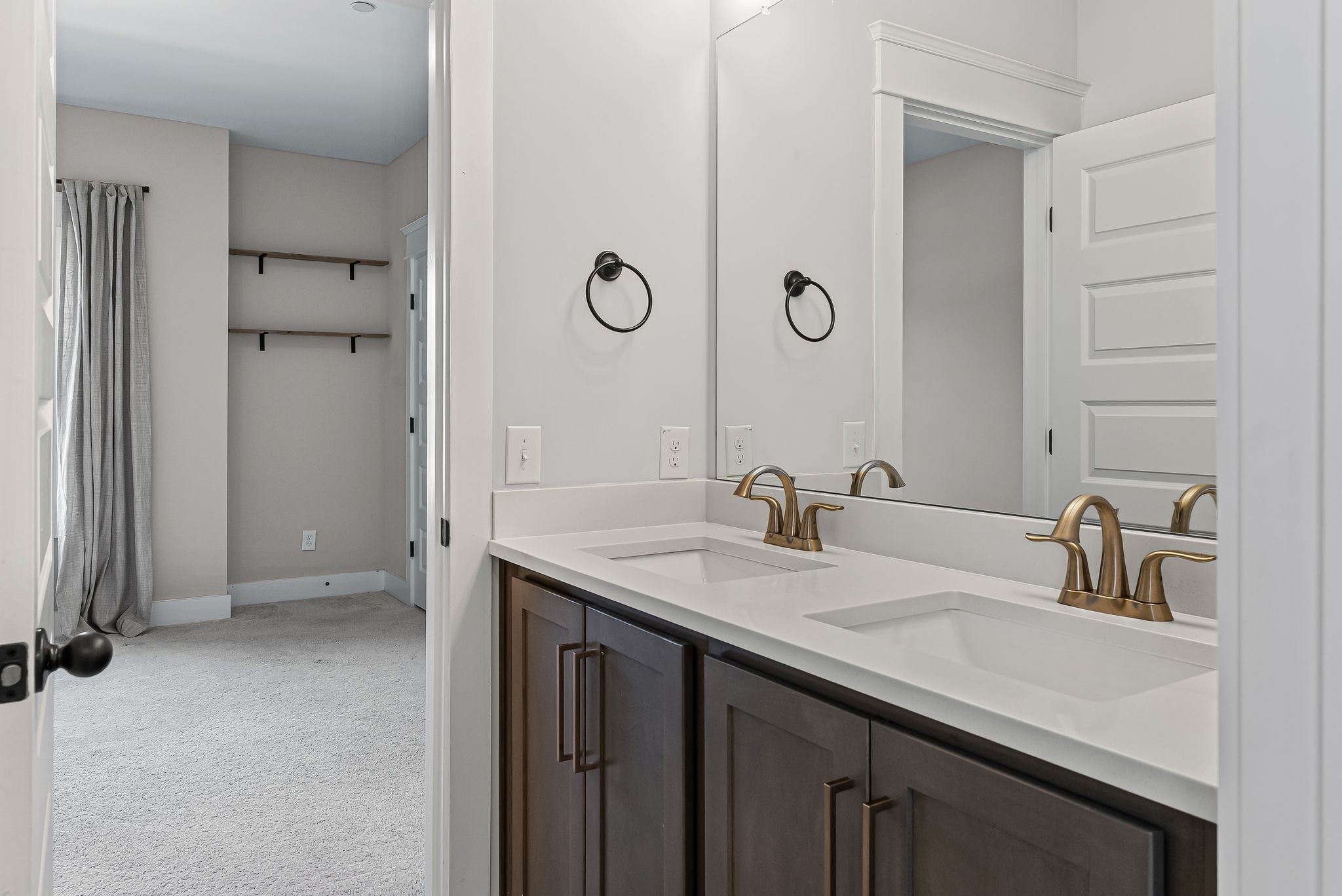 2195 Broadway St Property Photo 28