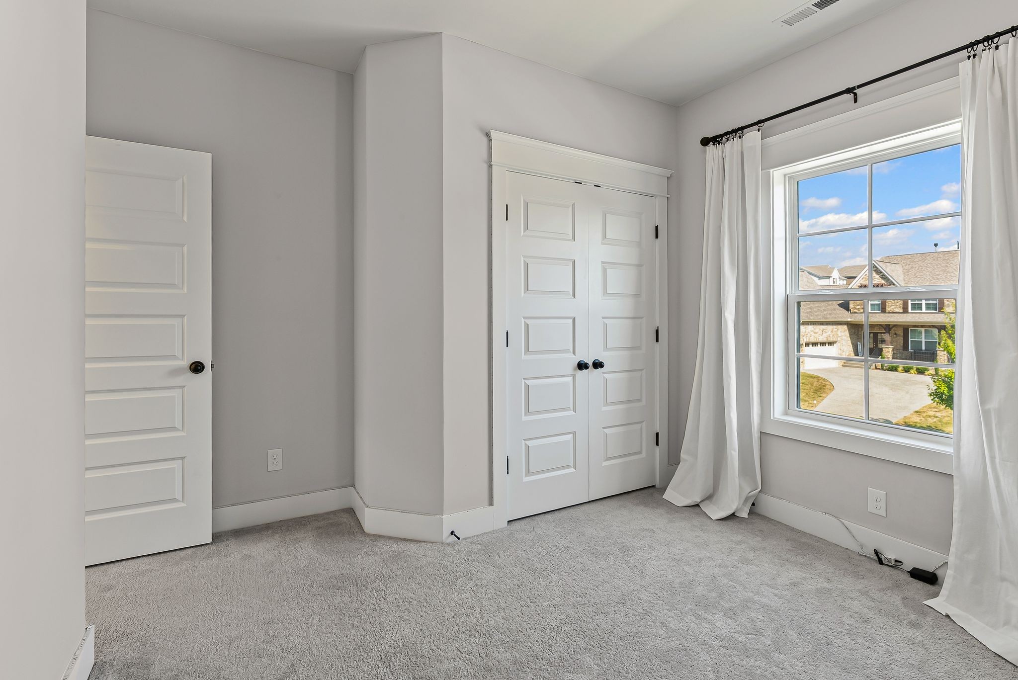 2195 Broadway St Property Photo 32