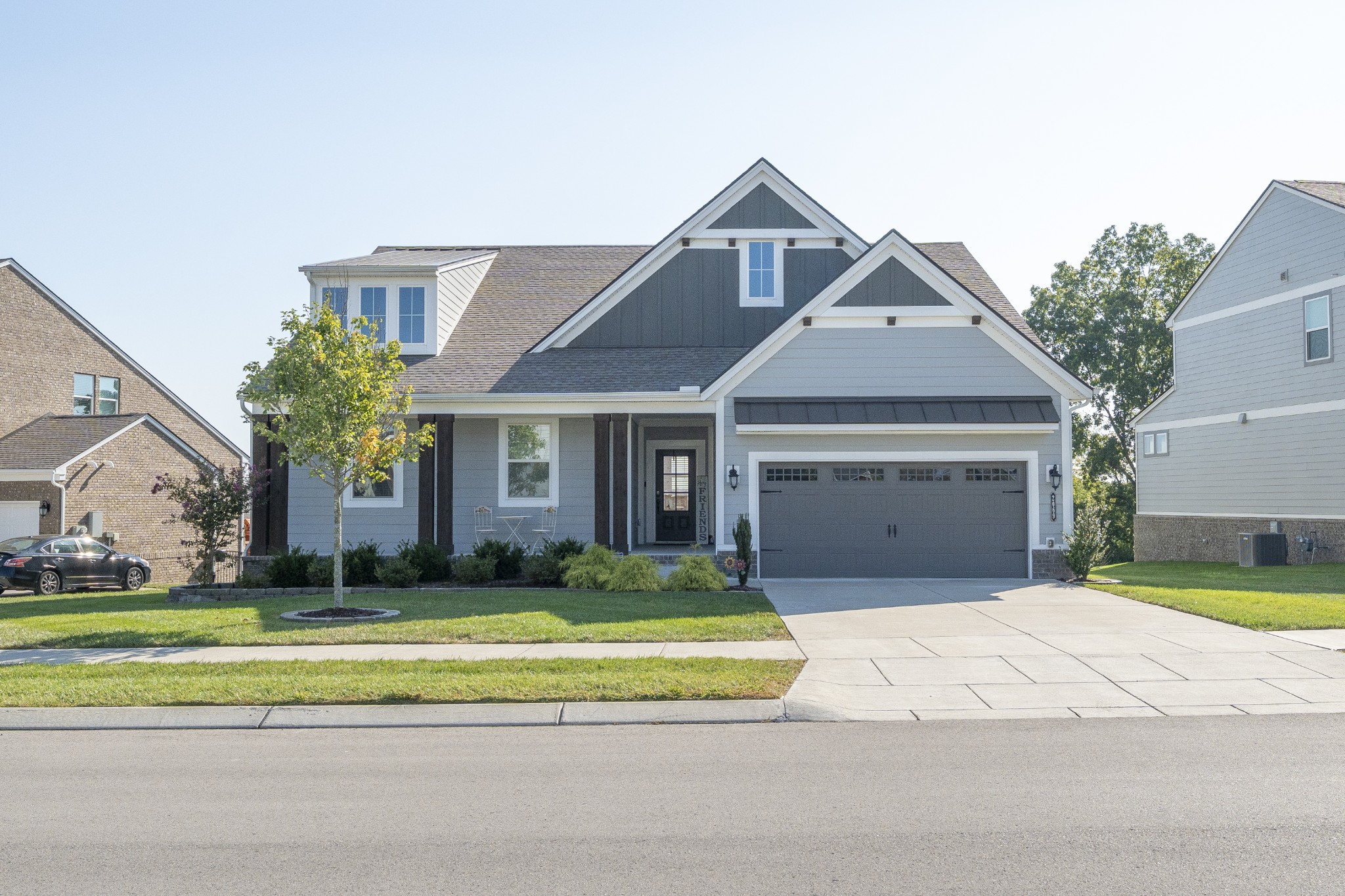 2069 Hedgelawn Dr Property Photo 3