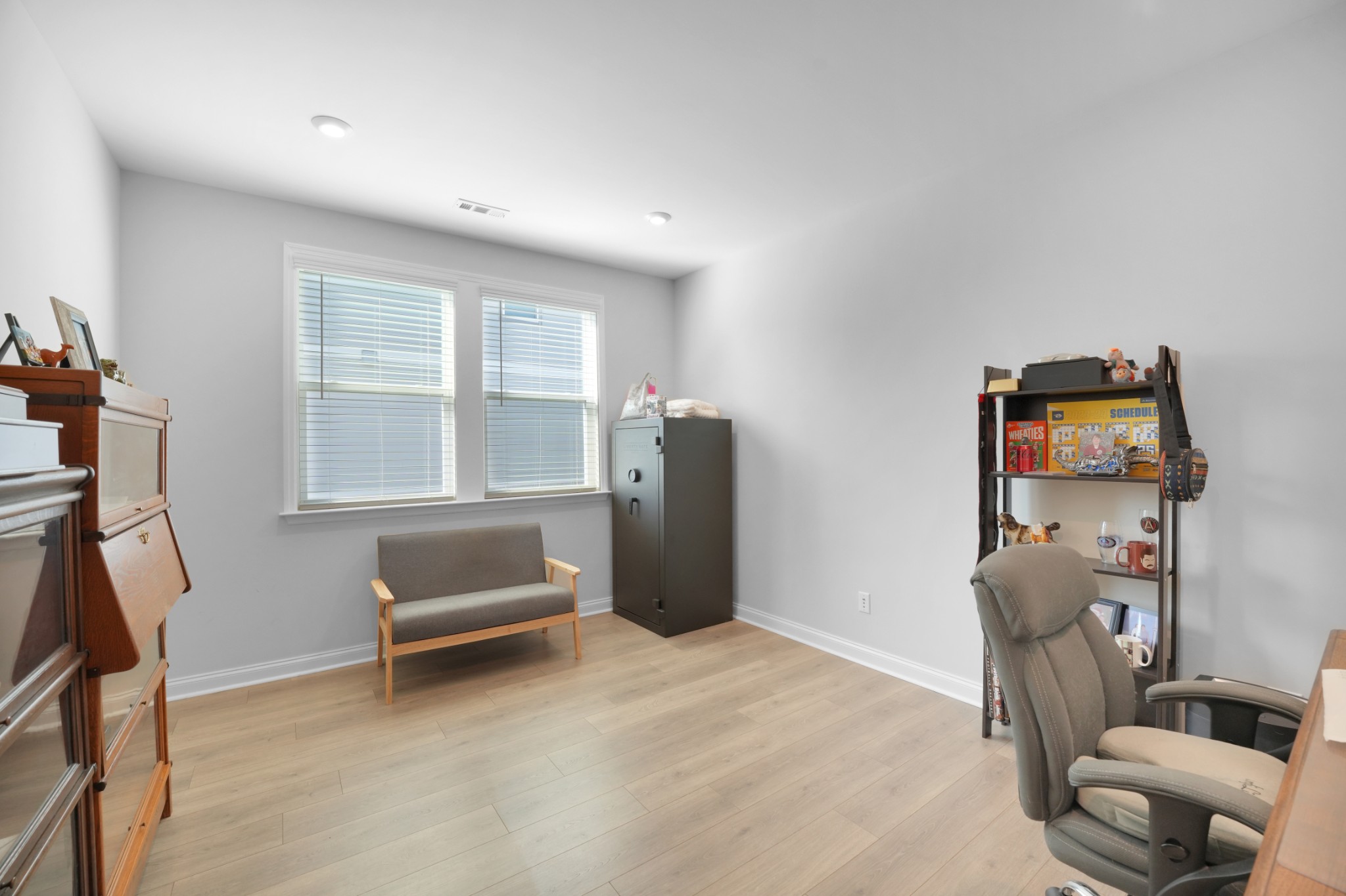 2069 Hedgelawn Dr Property Photo 13