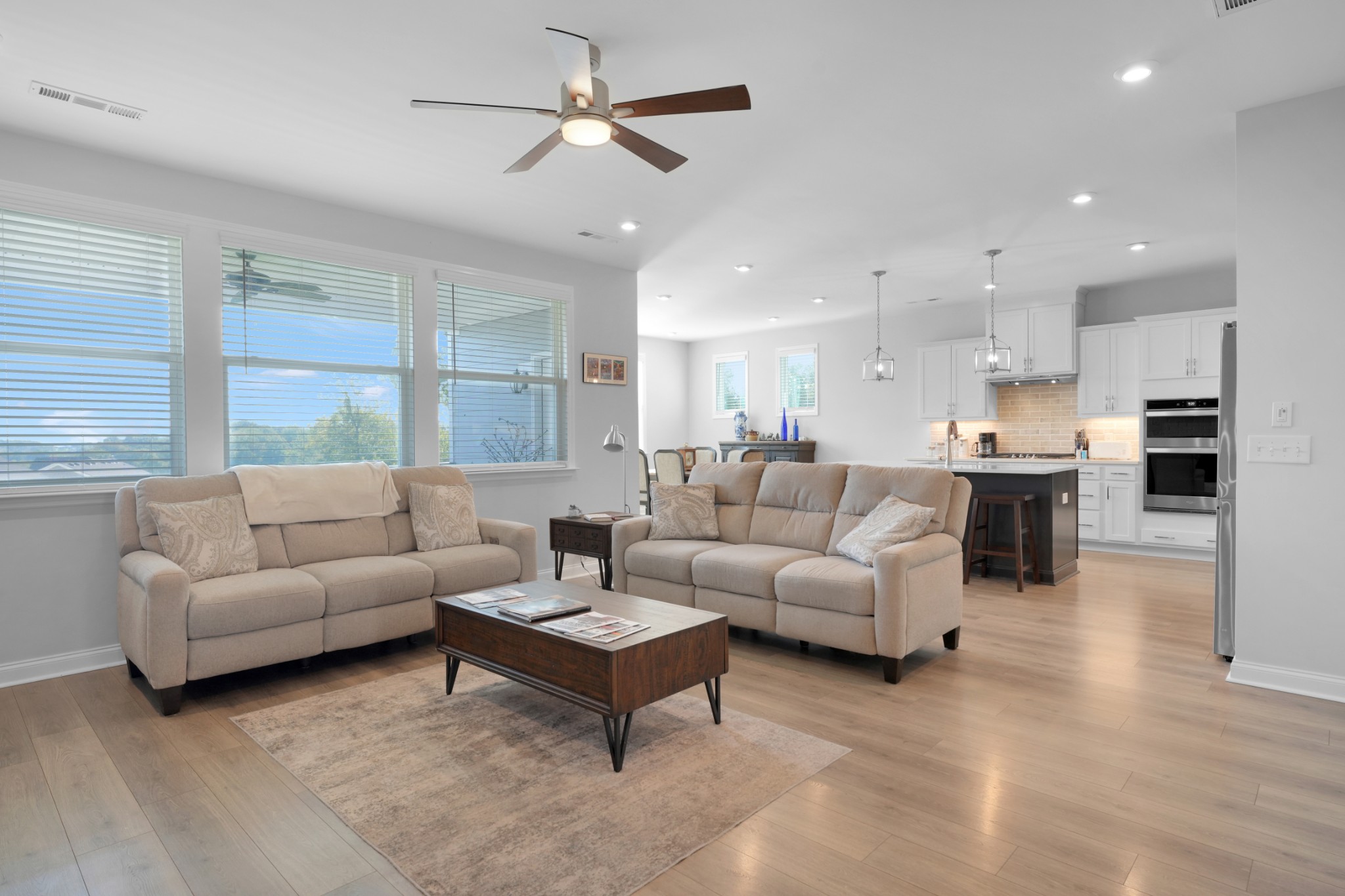 2069 Hedgelawn Dr Property Photo 15