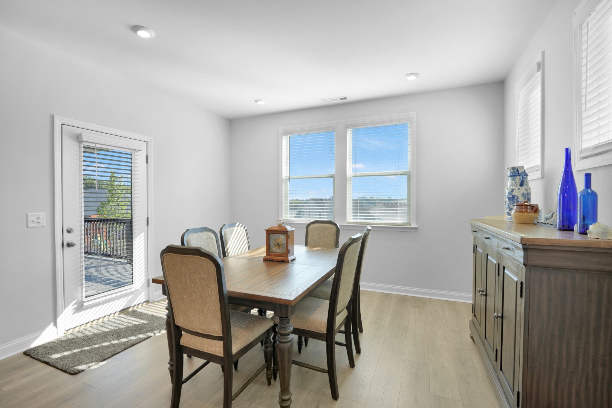 2069 Hedgelawn Dr Property Photo 22