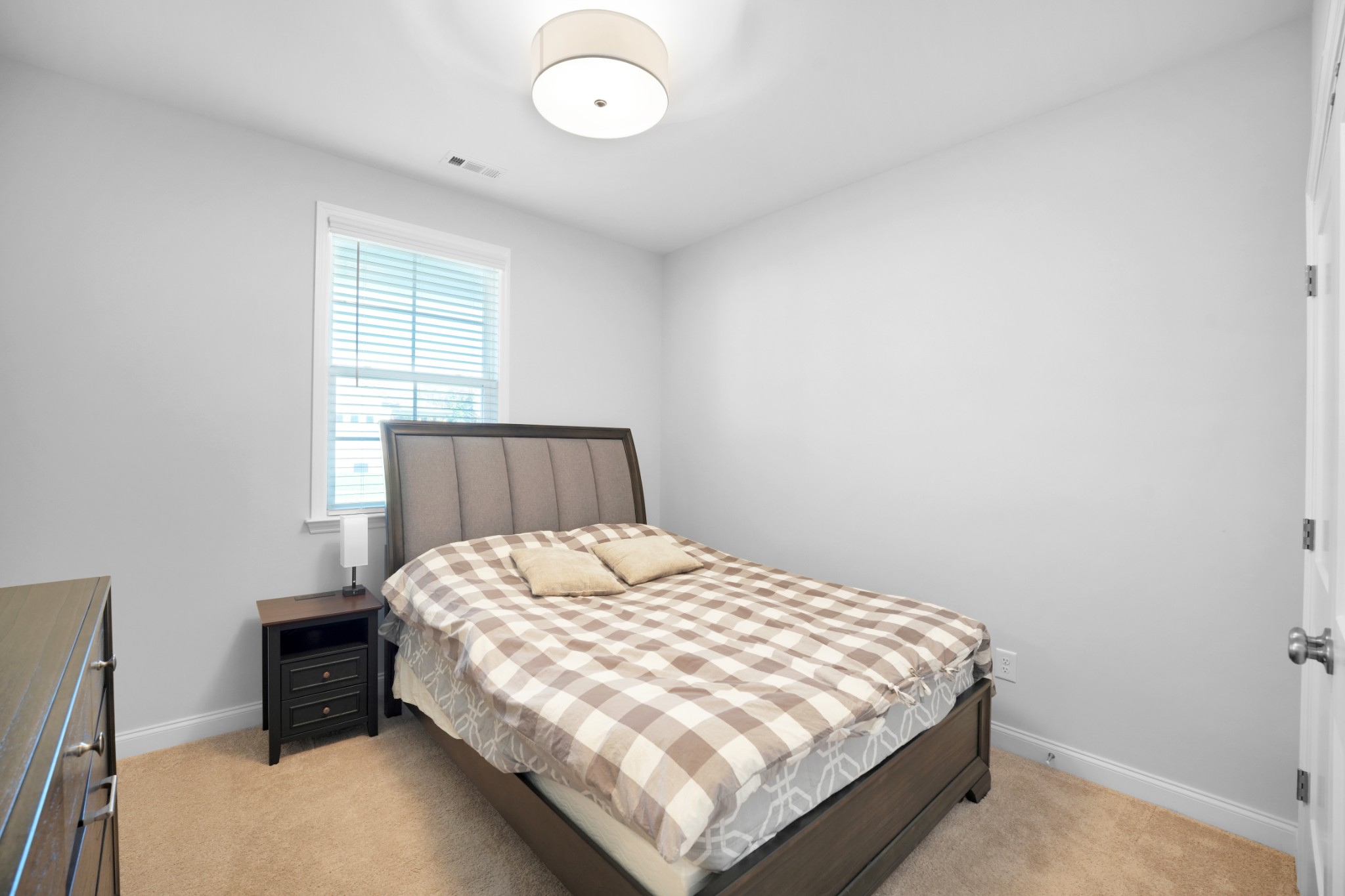 2069 Hedgelawn Dr Property Photo 30