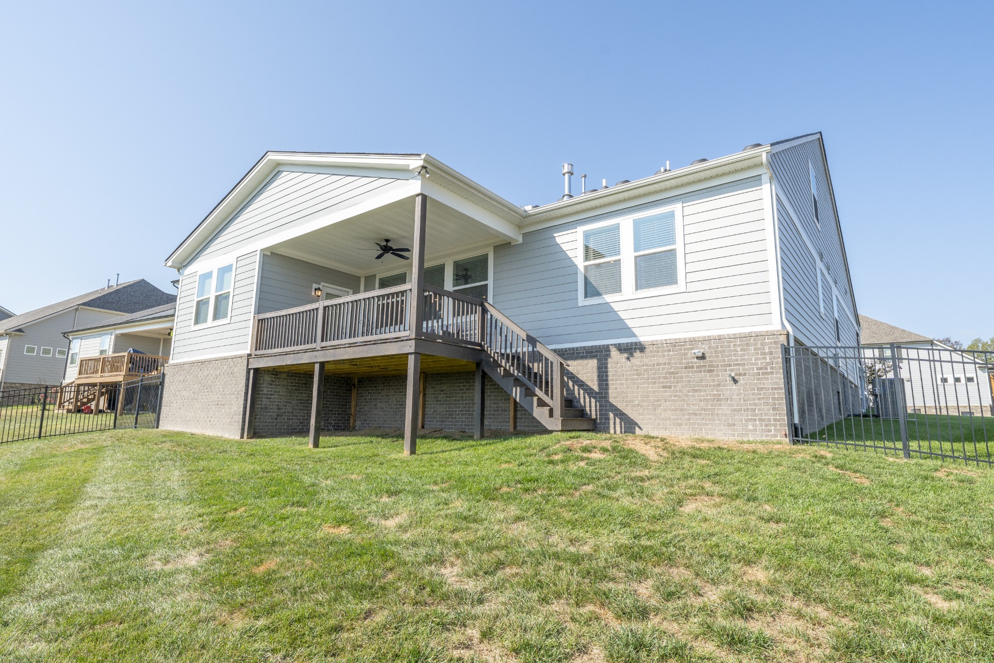 2069 Hedgelawn Dr Property Photo 38