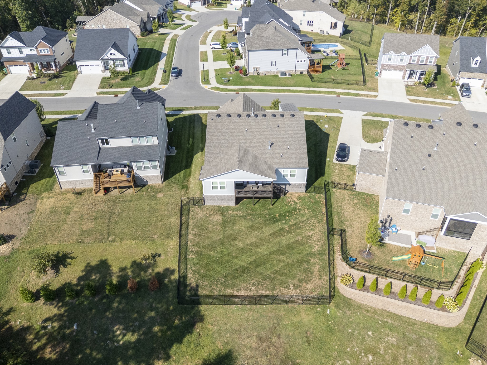 2069 Hedgelawn Dr Property Photo 40